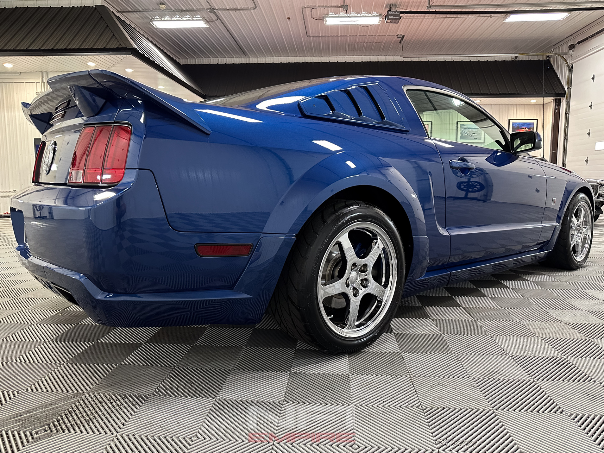 2006 Ford Mustang 19
