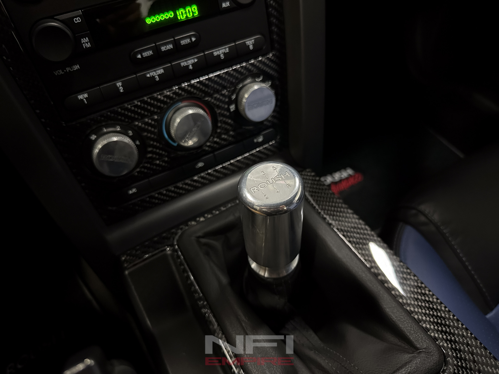 2006 Ford Mustang 24