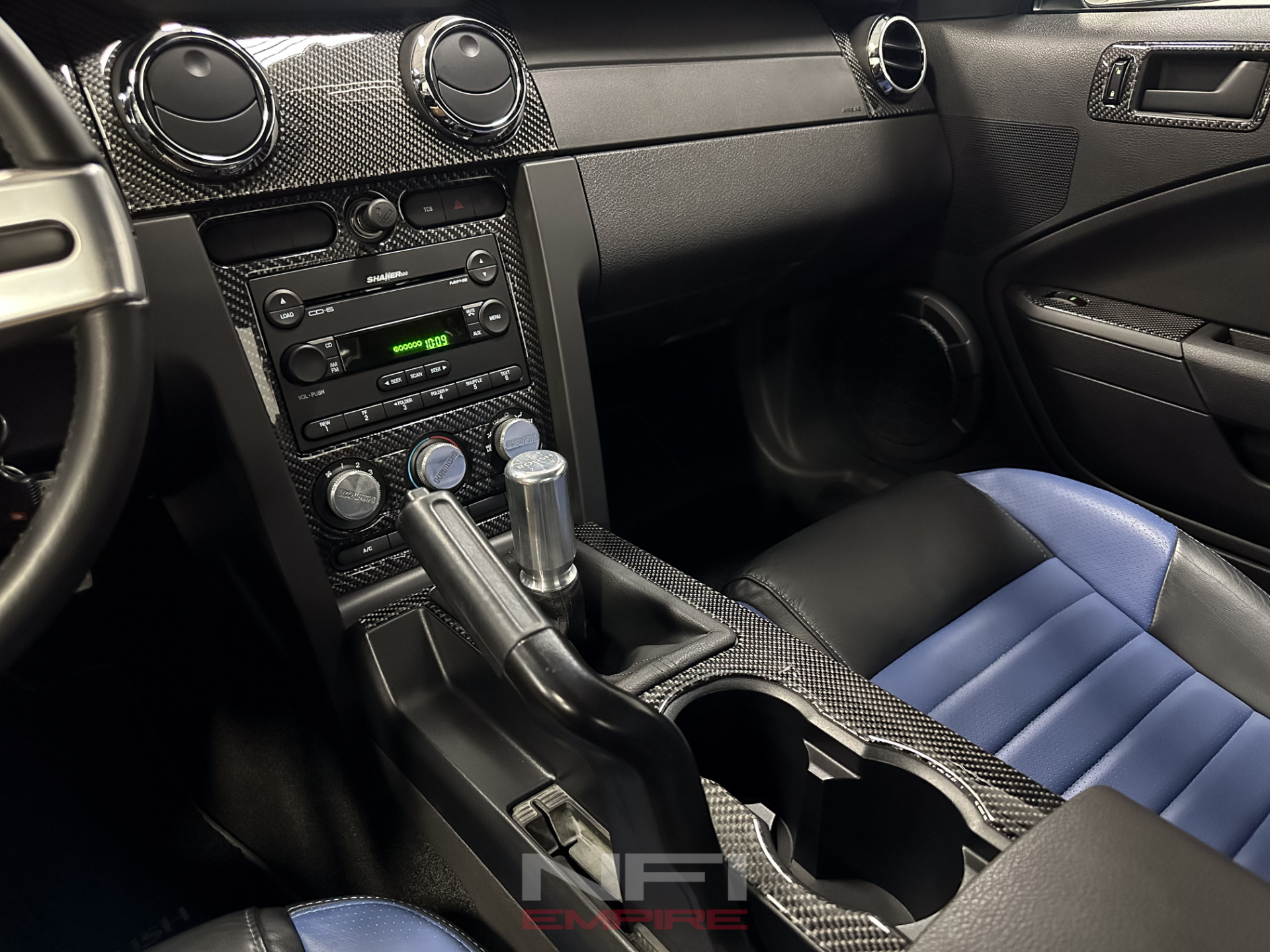 2006 Ford Mustang 27
