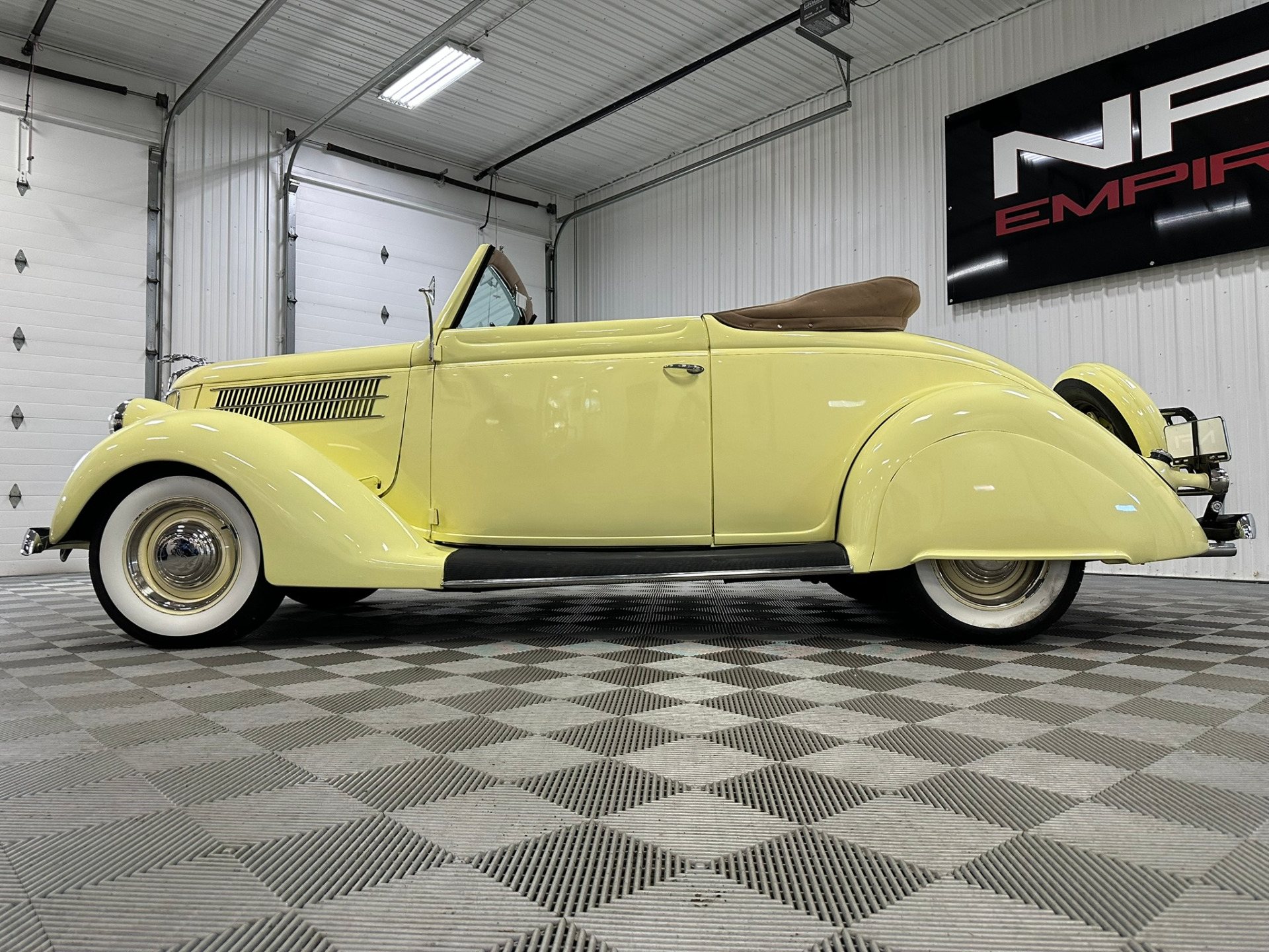 1936 Ford Model 68 12