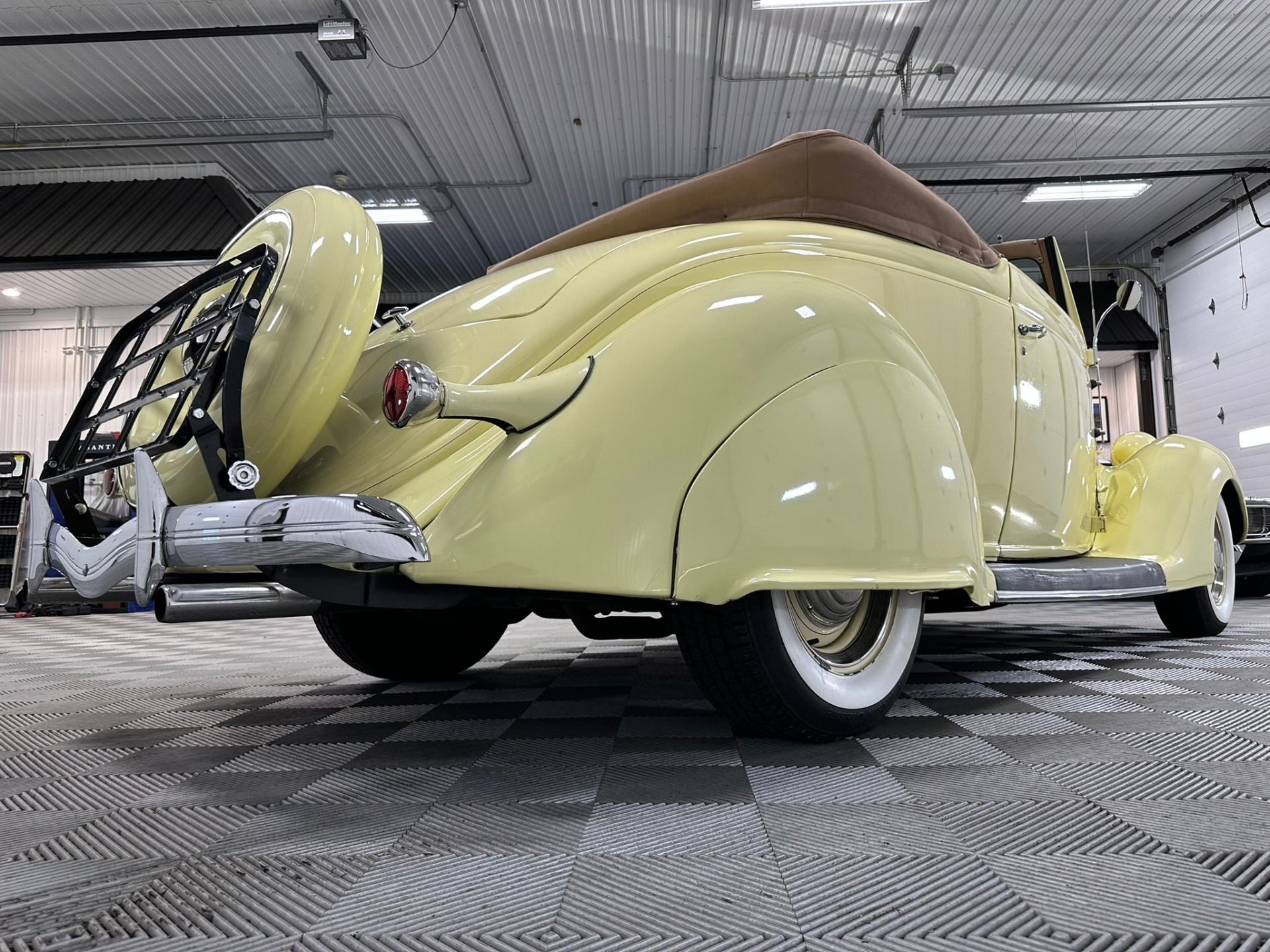 1936 Ford Model 68 20