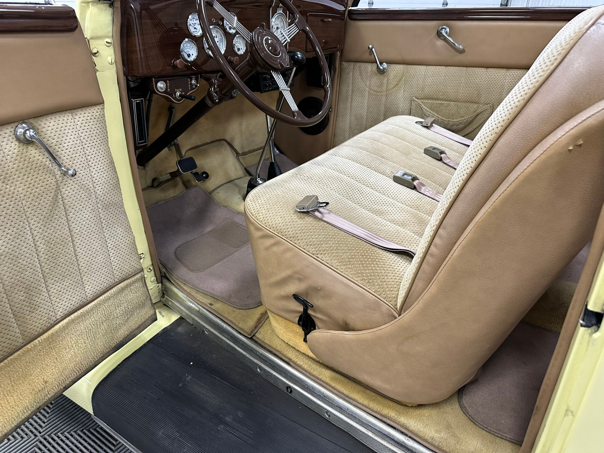 1936 Ford Model 68 33