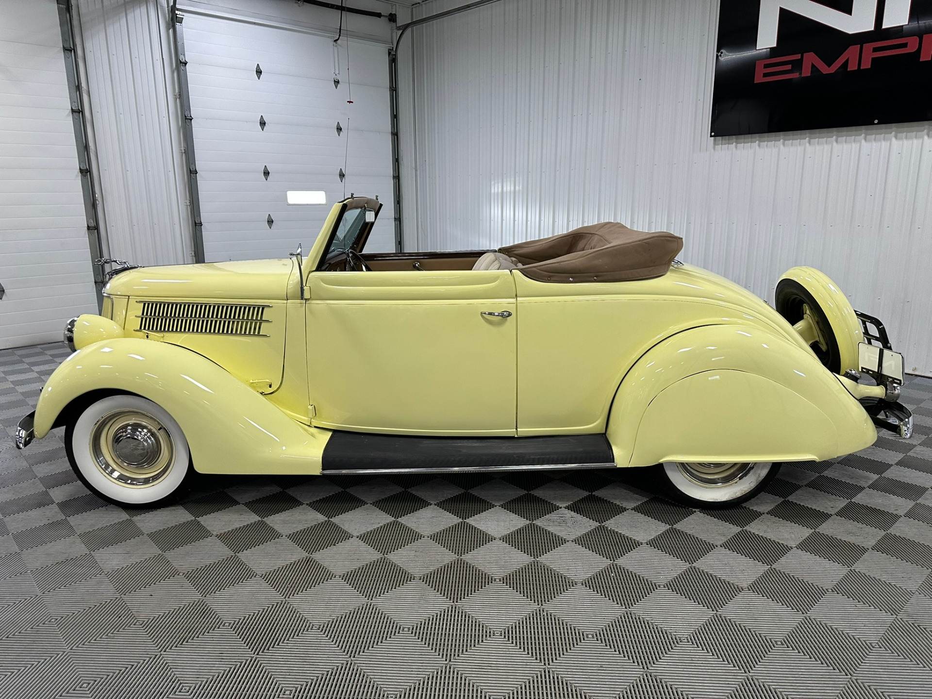 1936 Ford Model 68 3