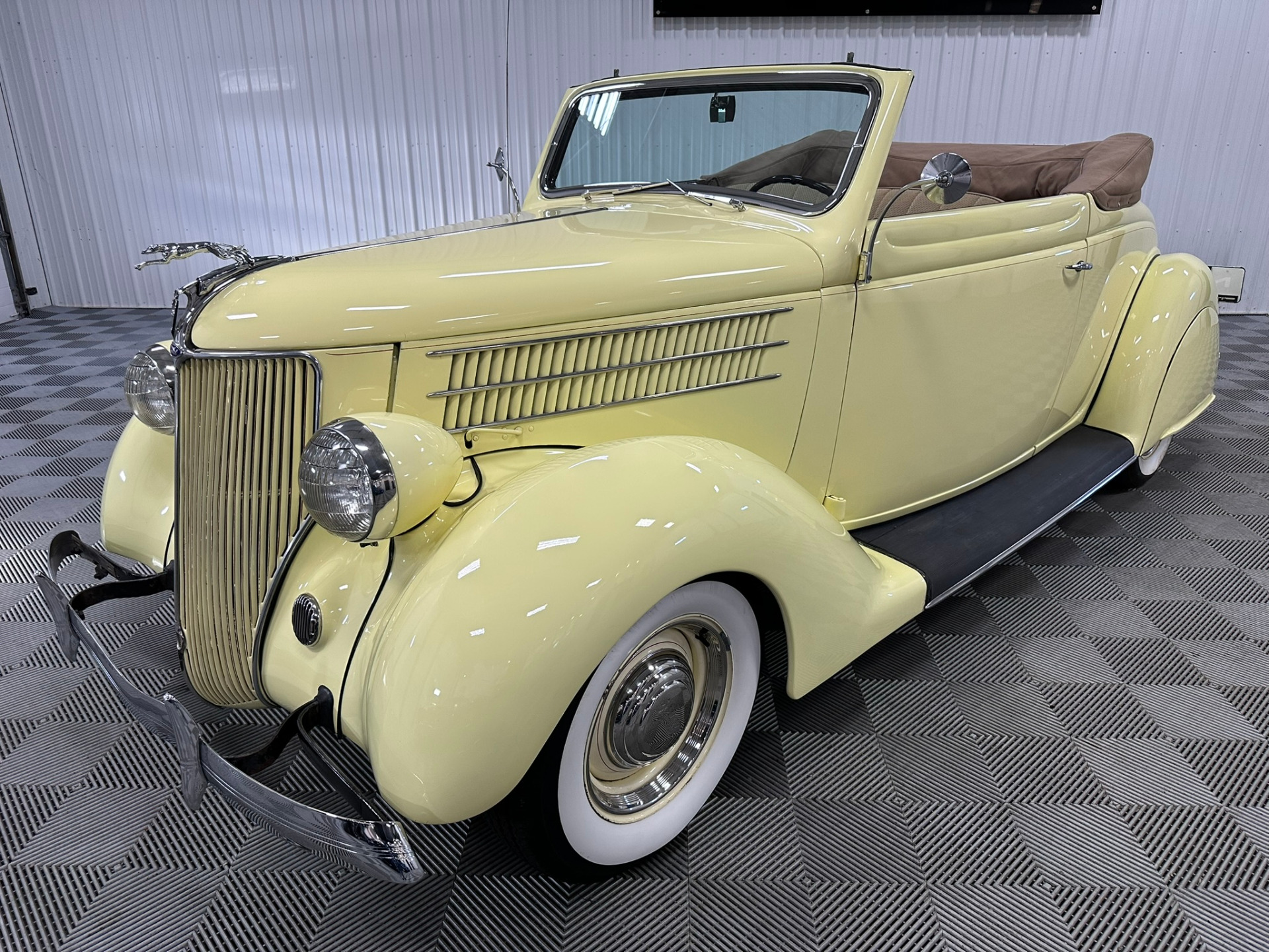 1936 Ford Model 68 4