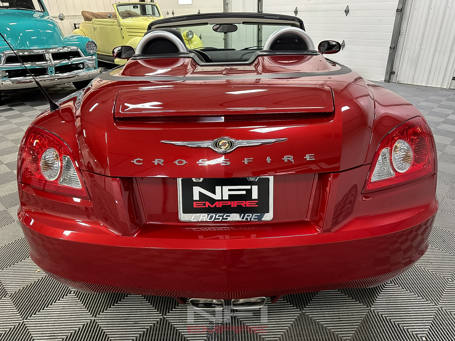 2005 Chrysler Crossfire 16