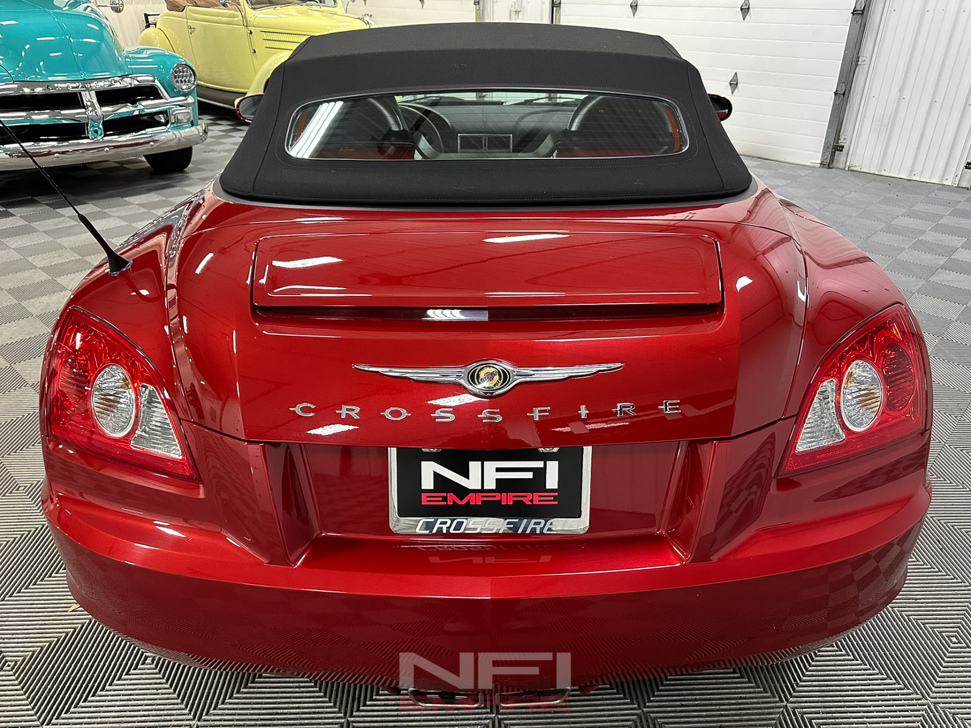 2005 Chrysler Crossfire 17
