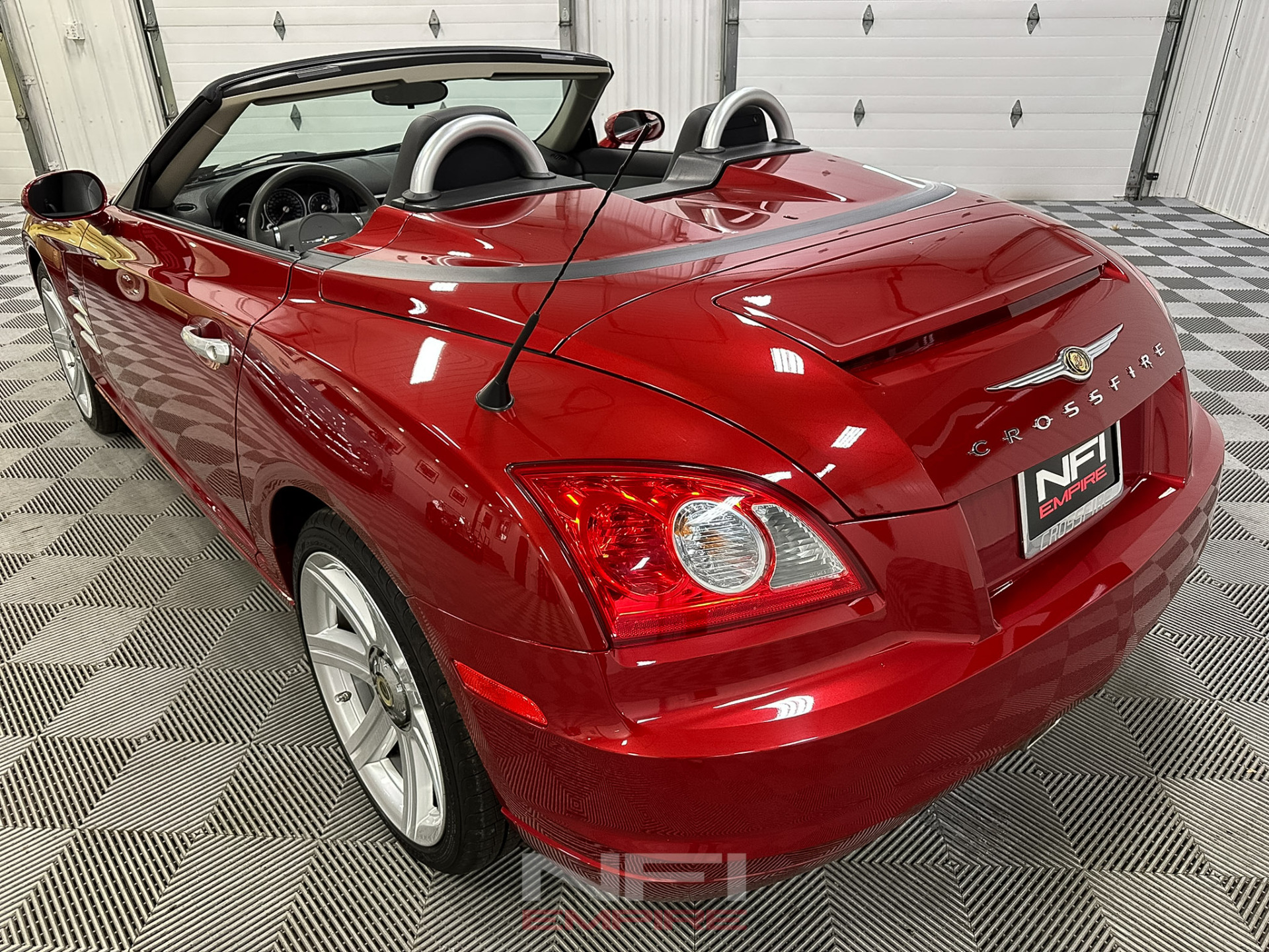 2005 Chrysler Crossfire 18