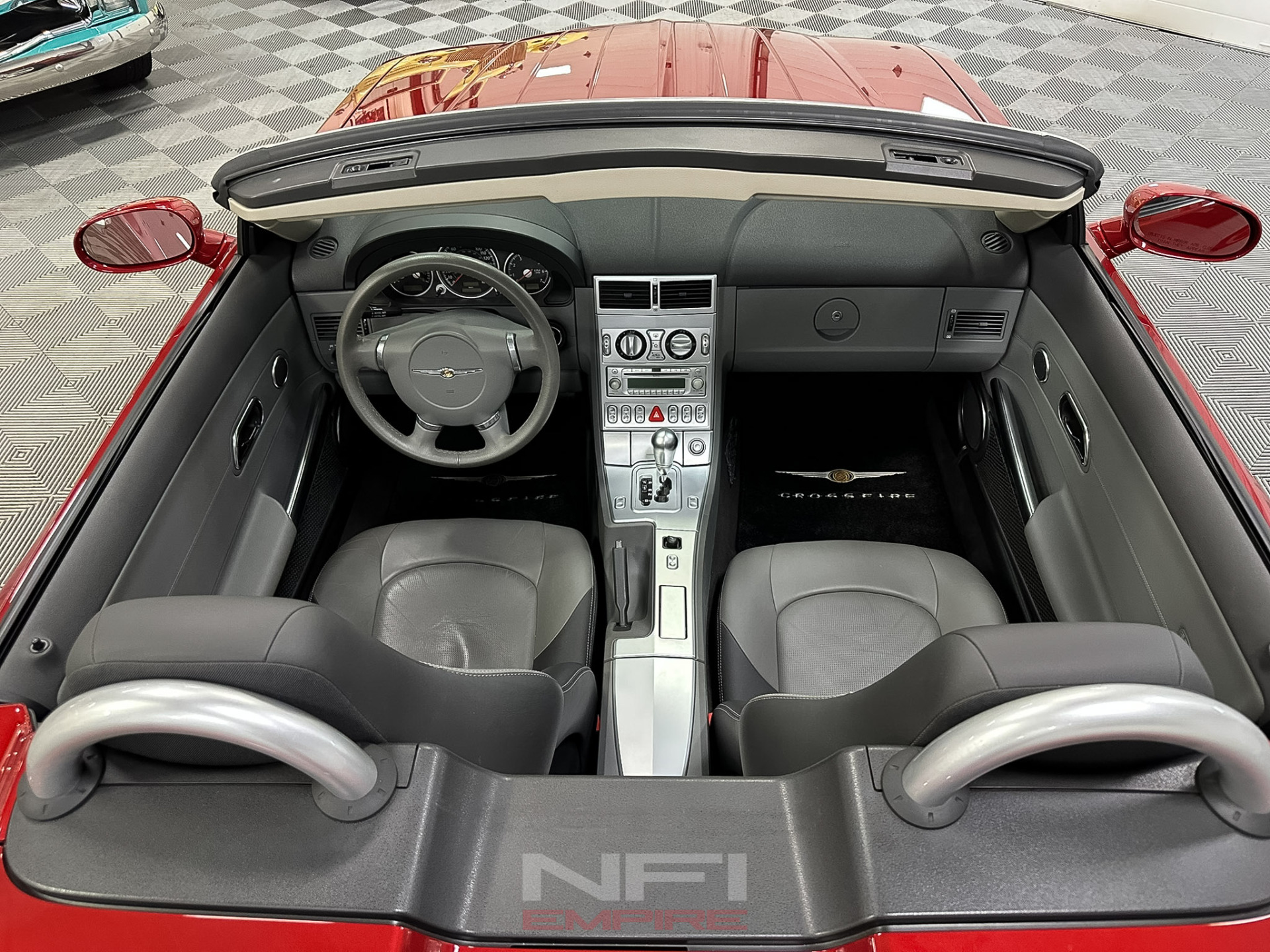 2005 Chrysler Crossfire 32