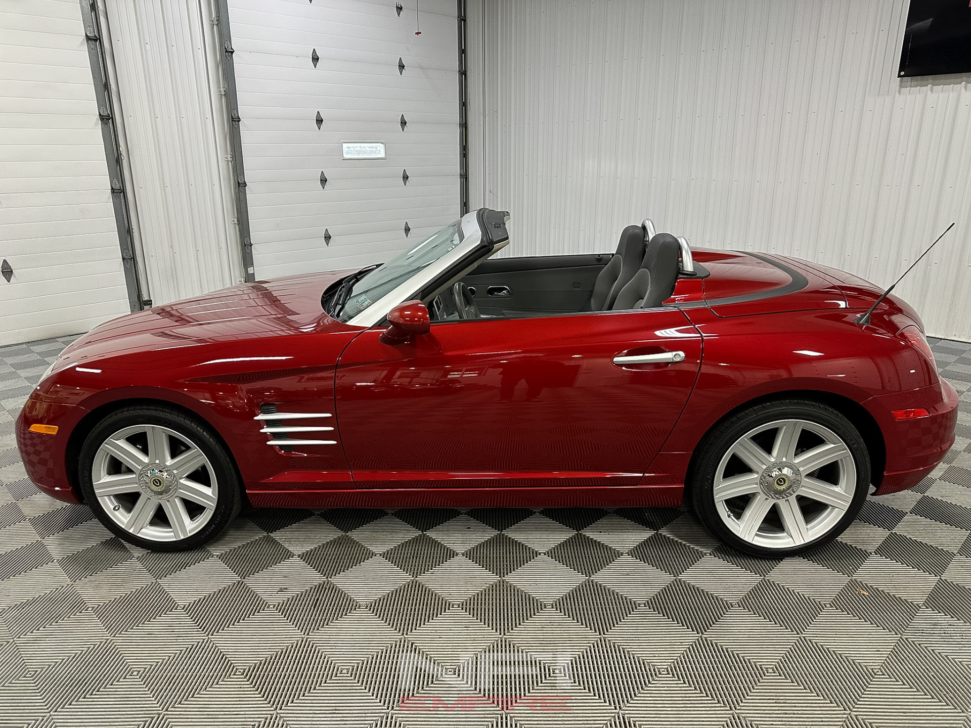 2005 Chrysler Crossfire 3