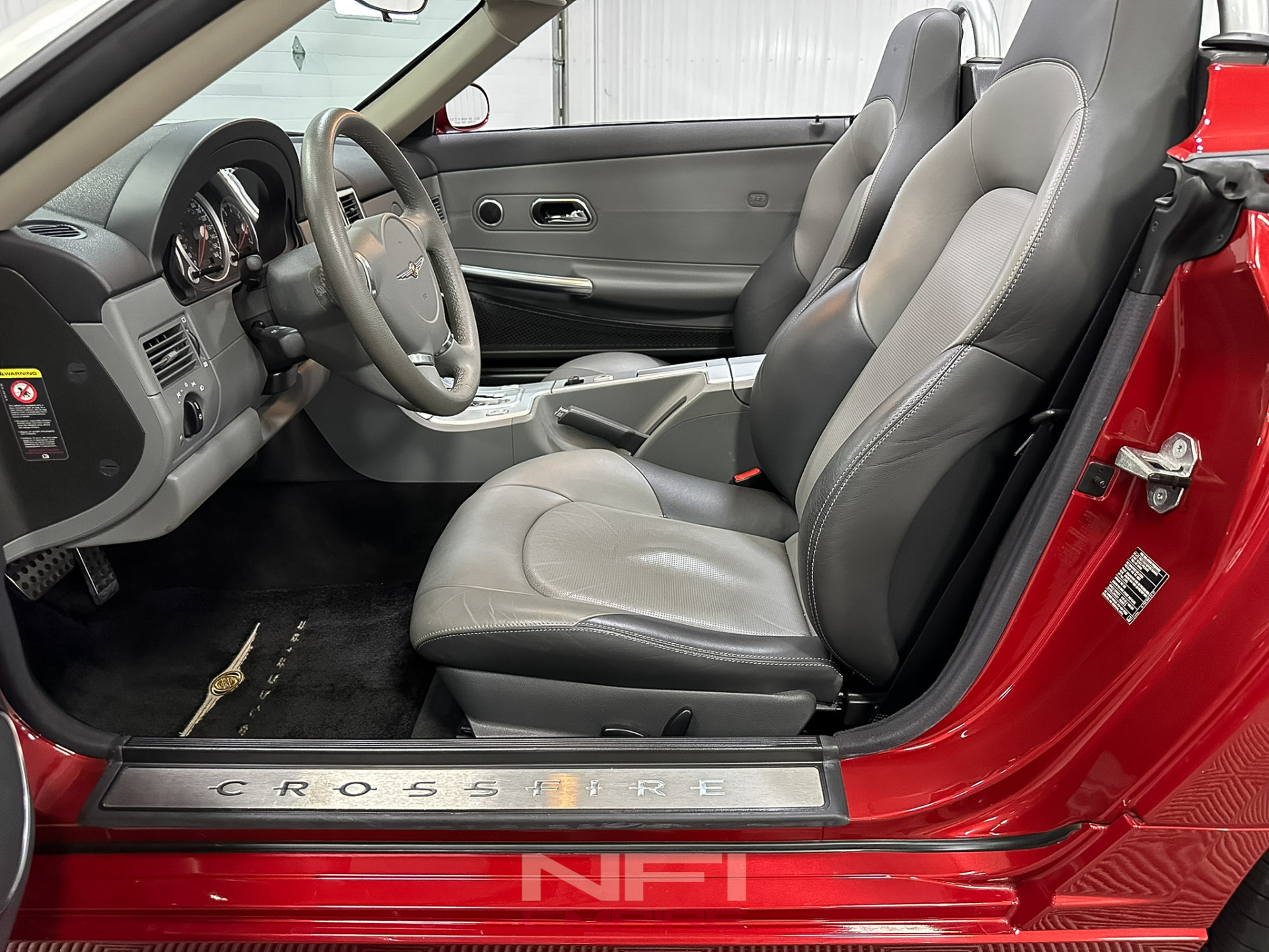 2005 Chrysler Crossfire 41