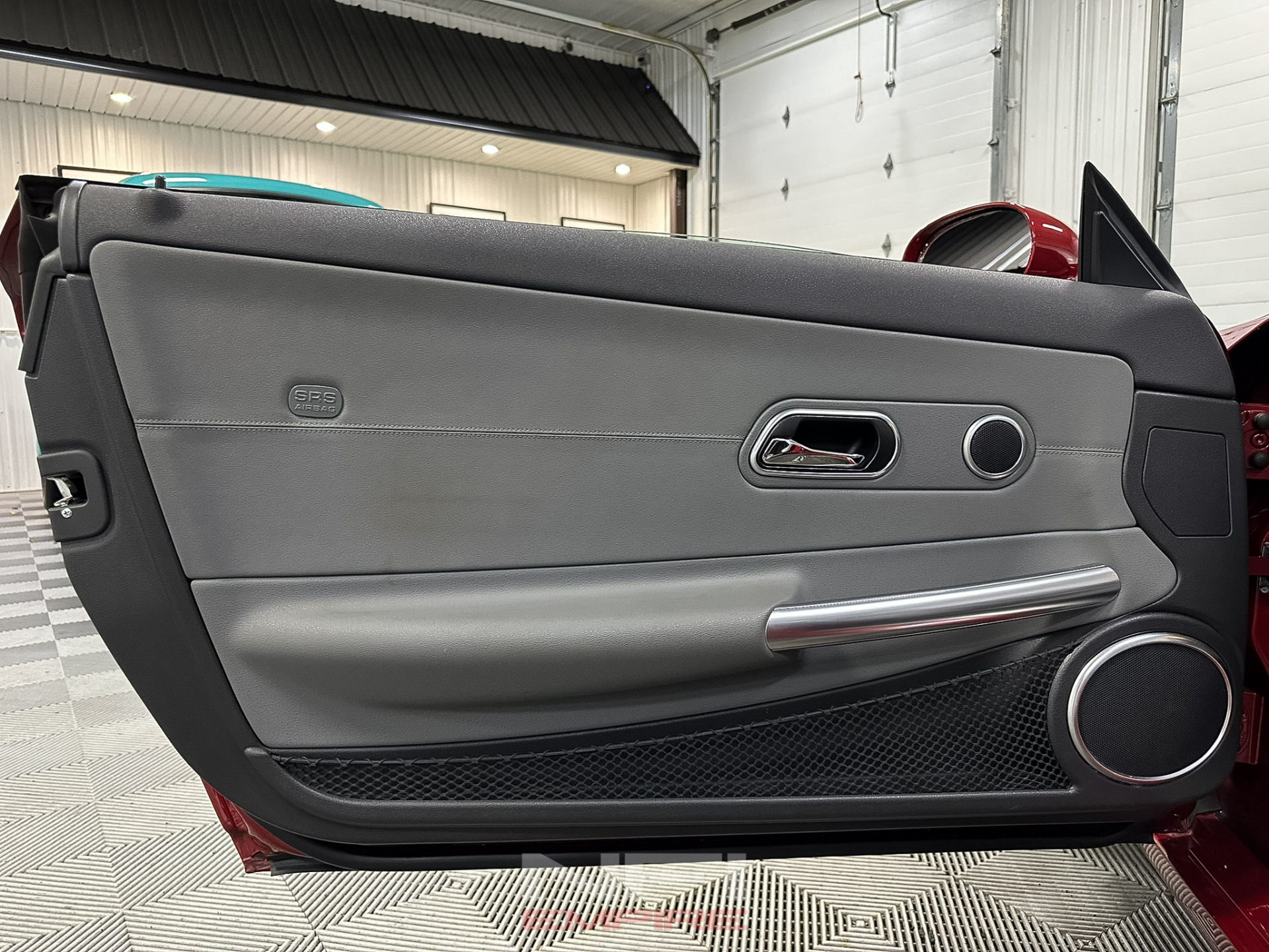 2005 Chrysler Crossfire 42