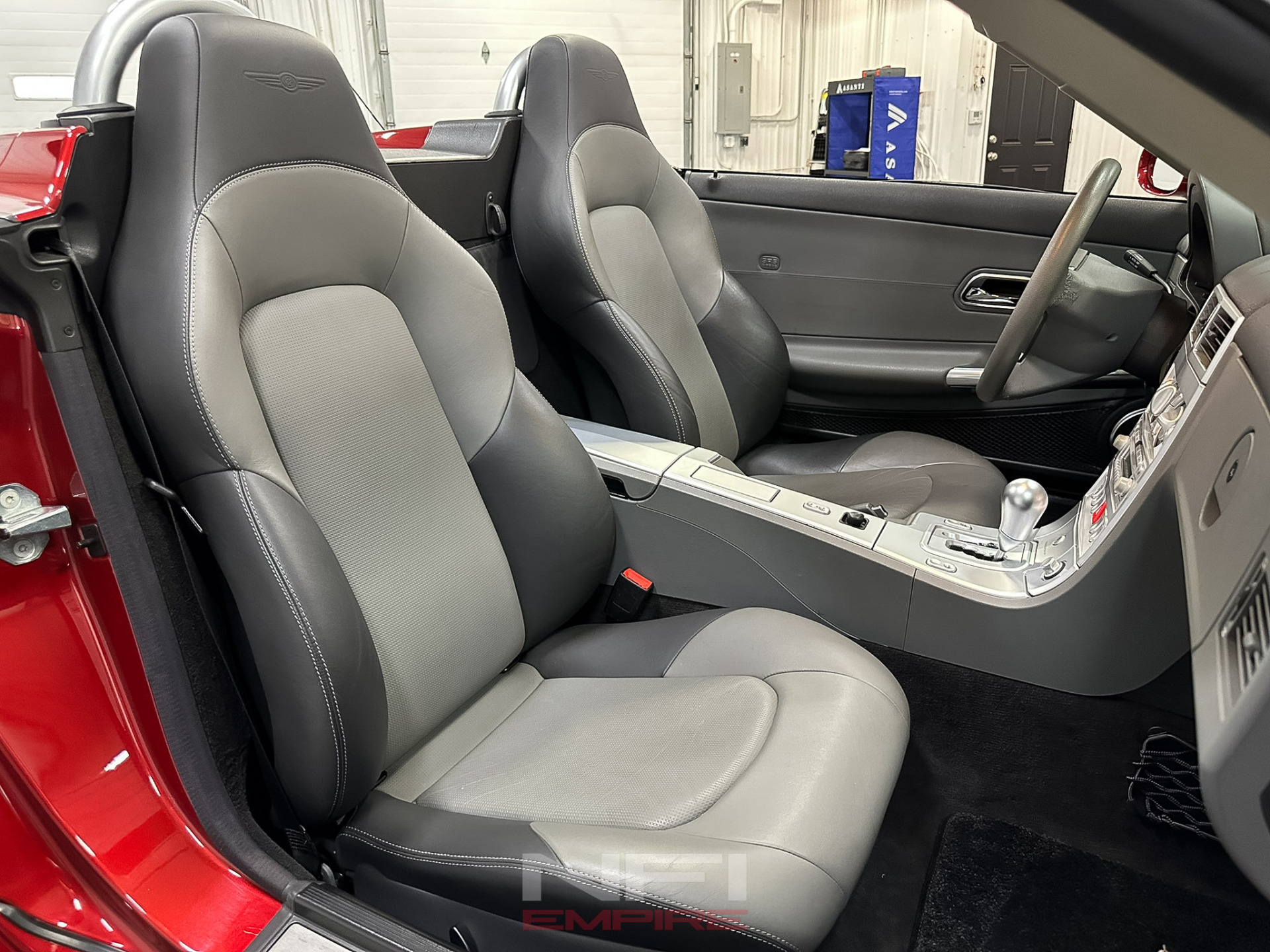 2005 Chrysler Crossfire 45