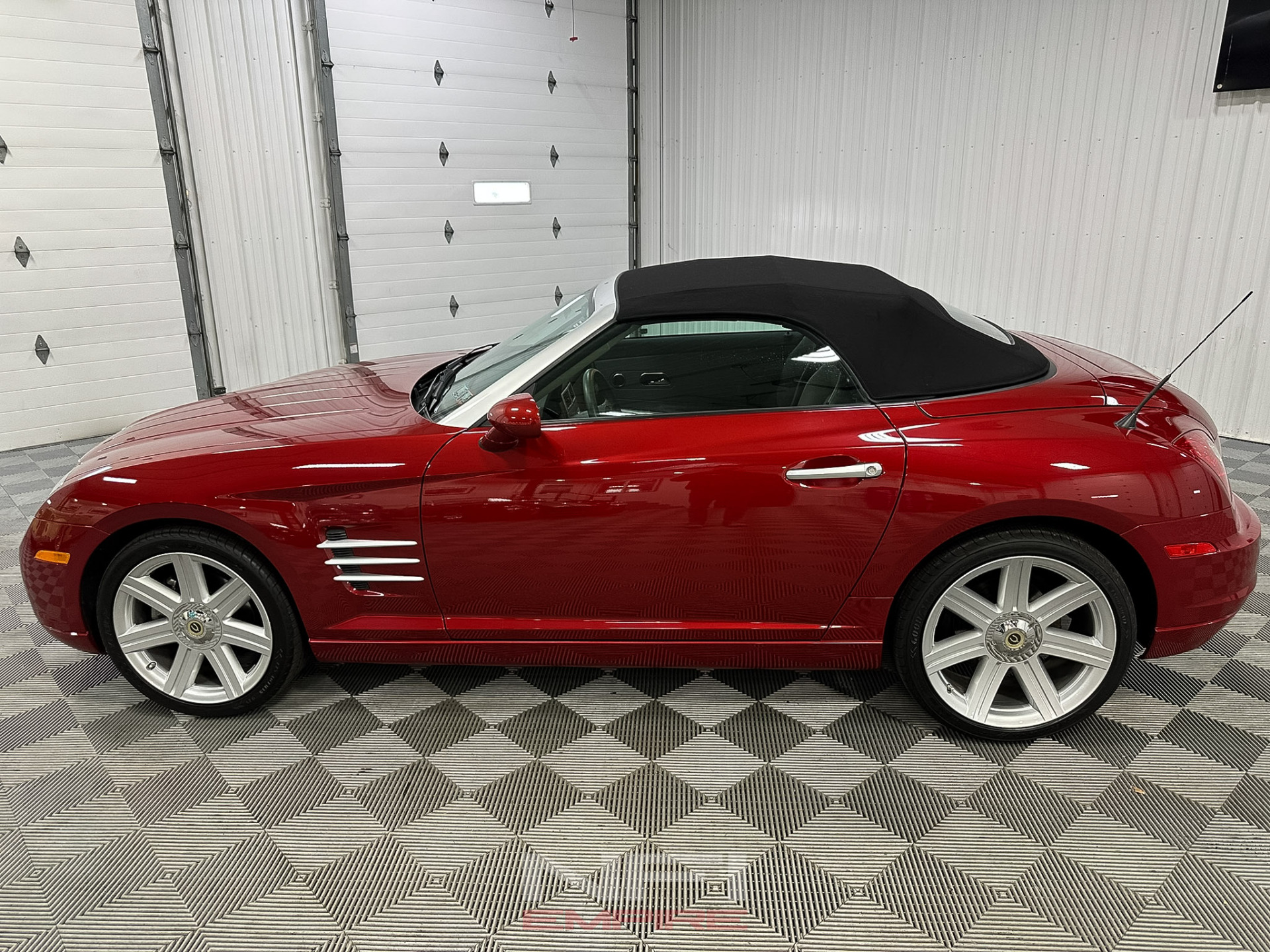 2005 Chrysler Crossfire 4