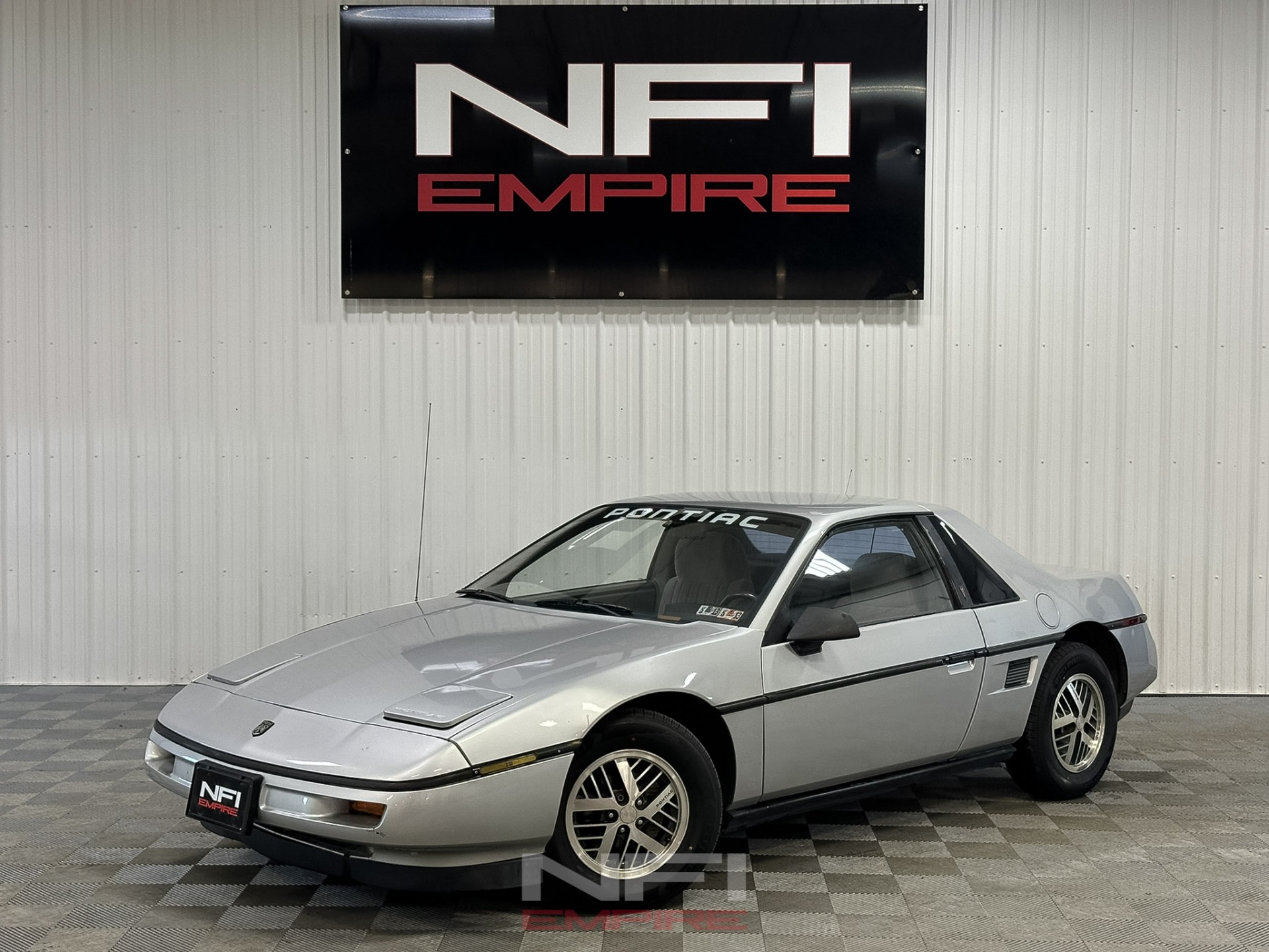 1987 Pontiac Fiero 1