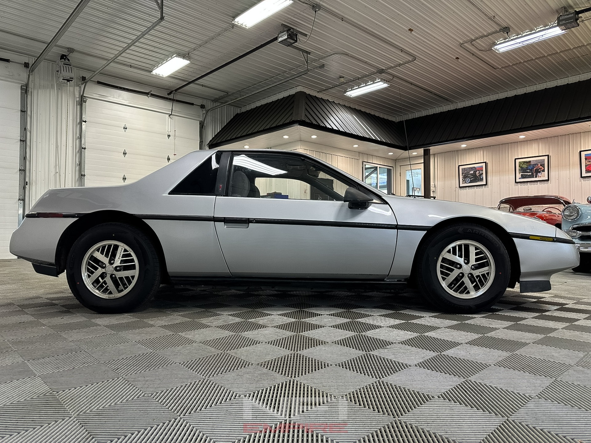 1987 Pontiac Fiero 17