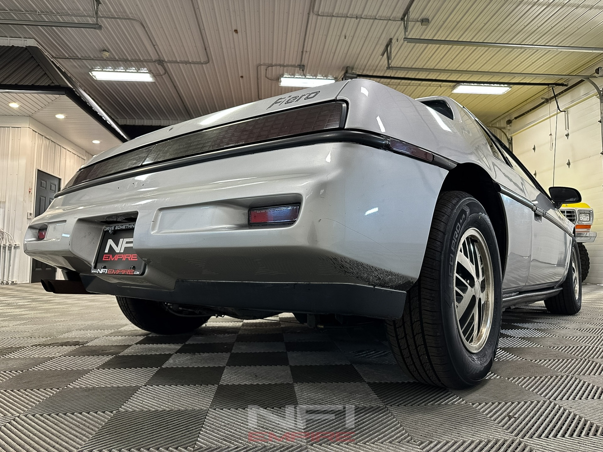 1987 Pontiac Fiero 19