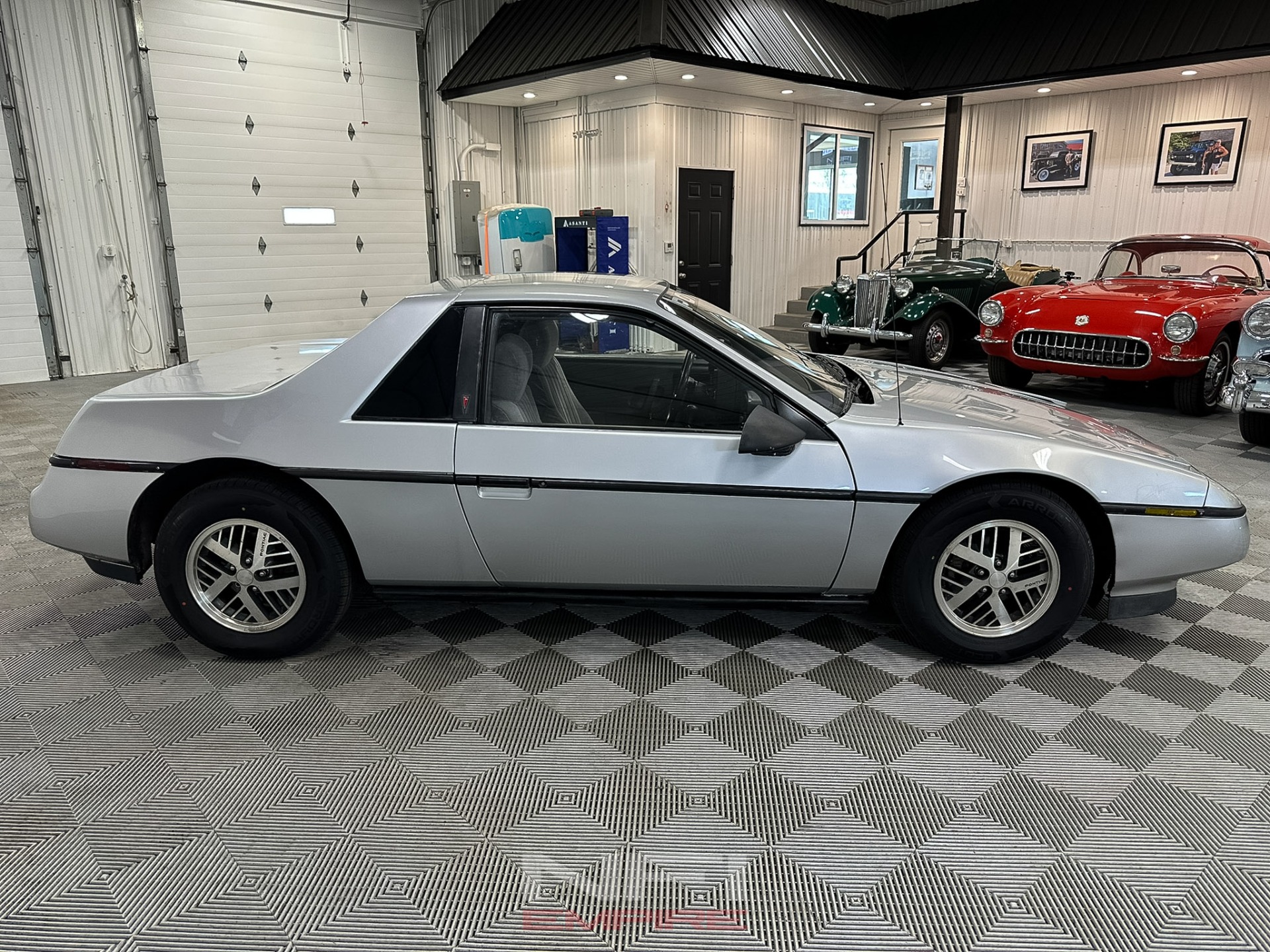 1987 Pontiac Fiero 7