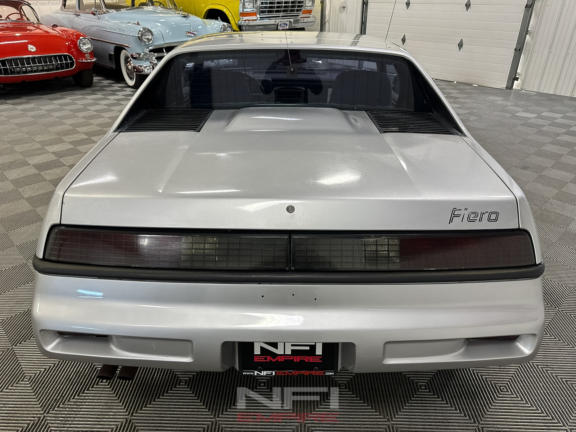 1987 Pontiac Fiero 9