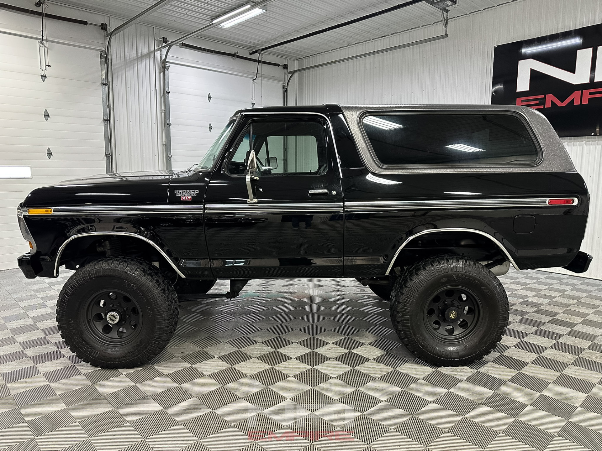 1979 Ford Bronco 2