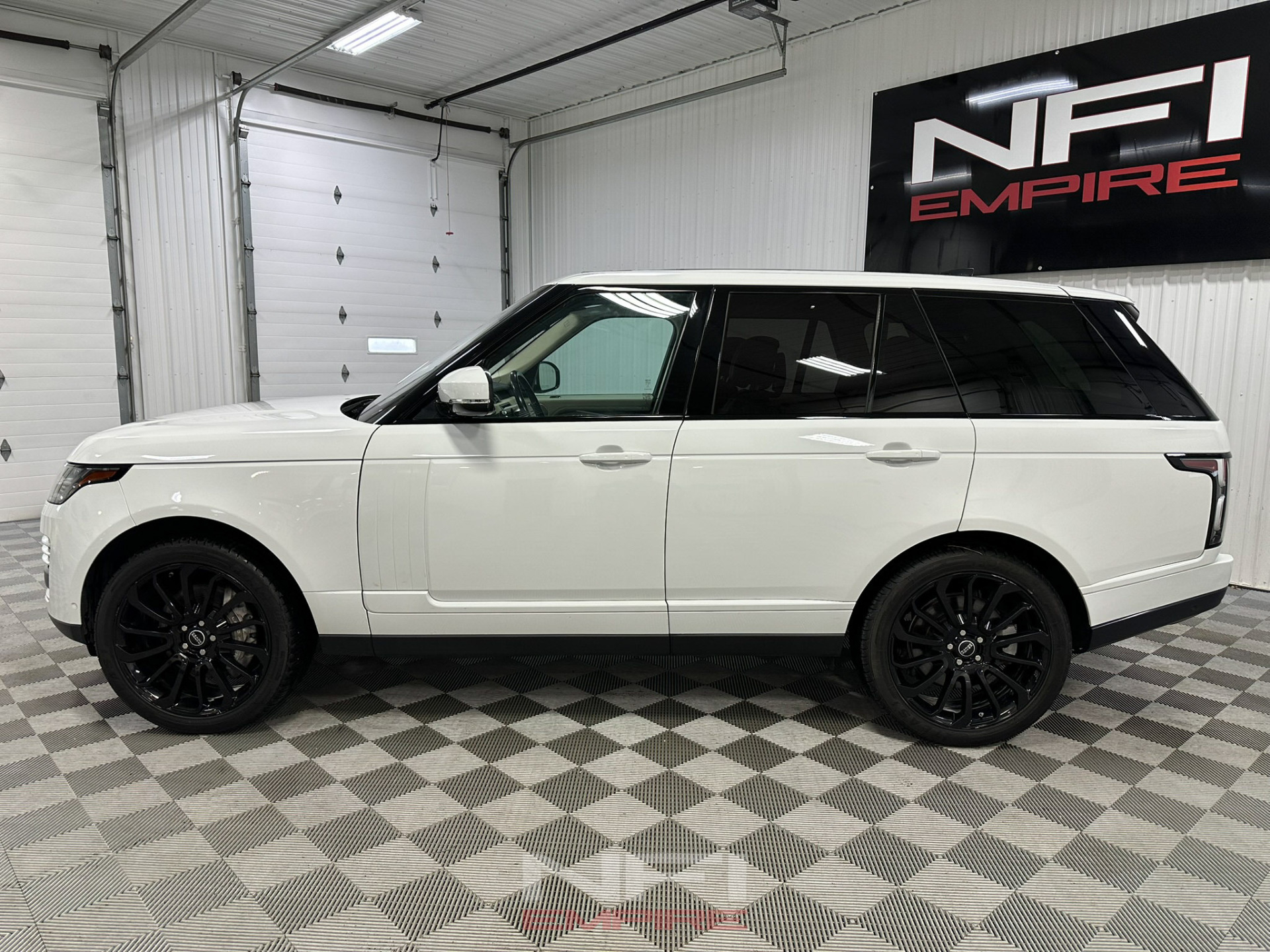 2018 Land Rover Range Rover 2