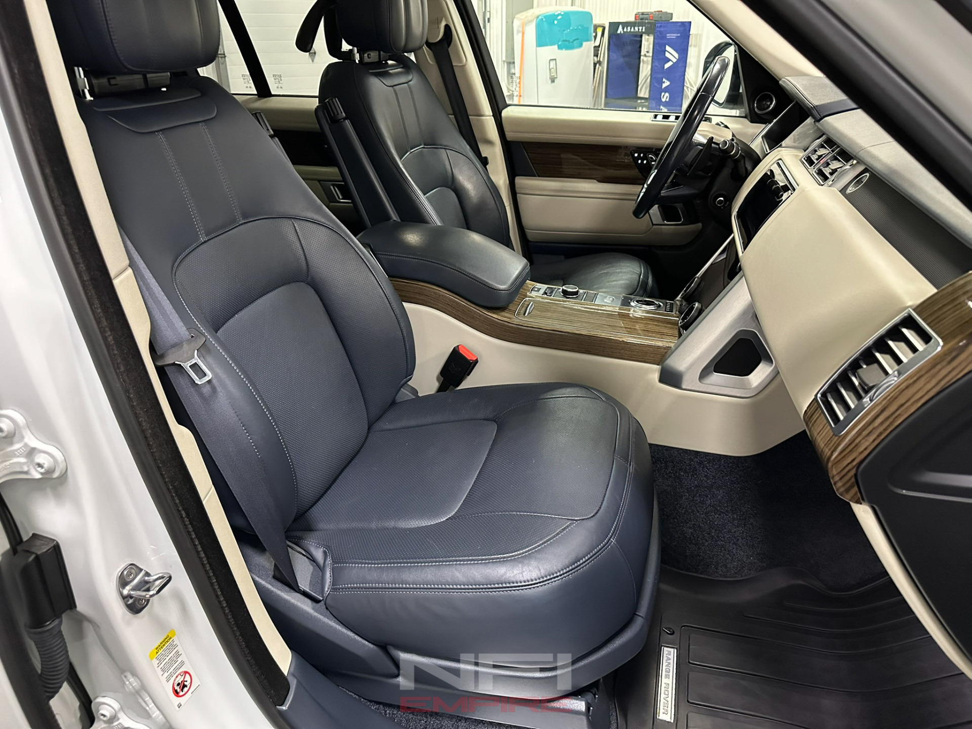 2018 Land Rover Range Rover 38