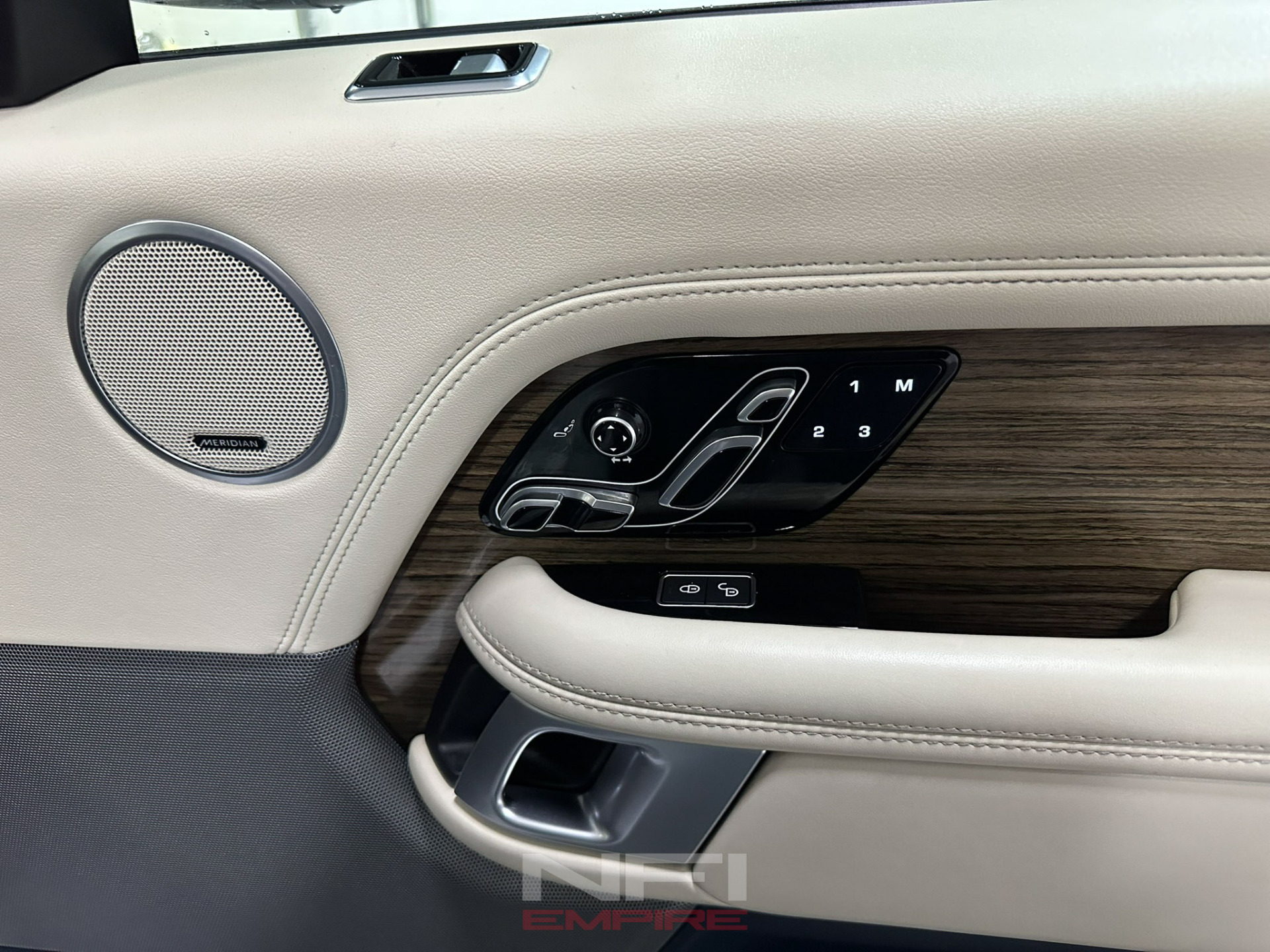 2018 Land Rover Range Rover 40