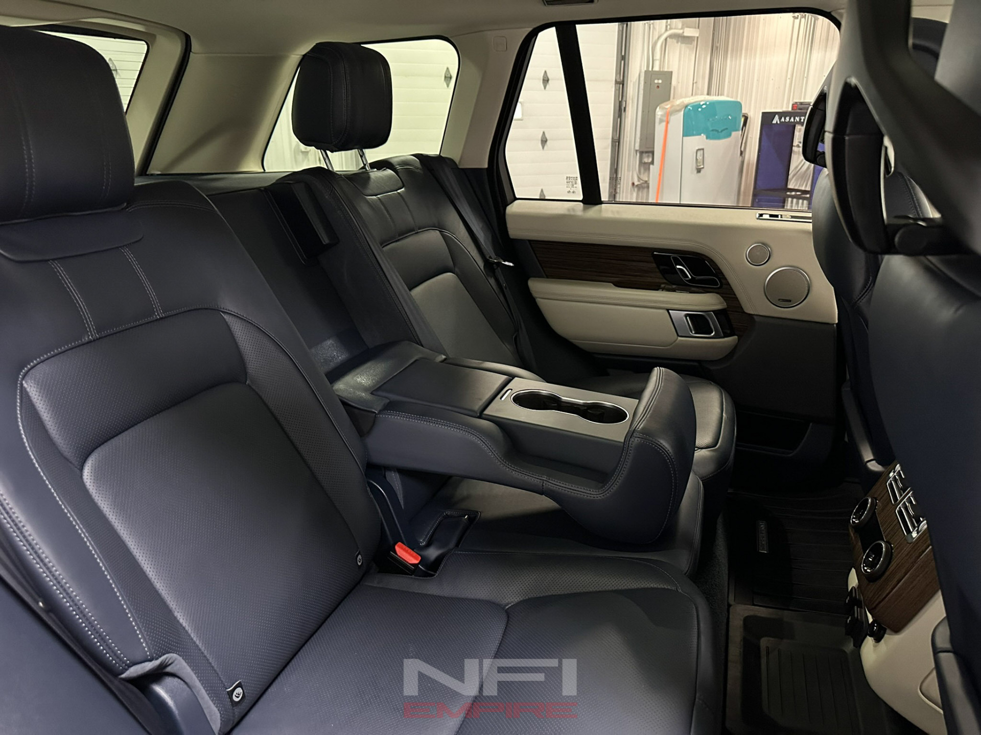2018 Land Rover Range Rover 43