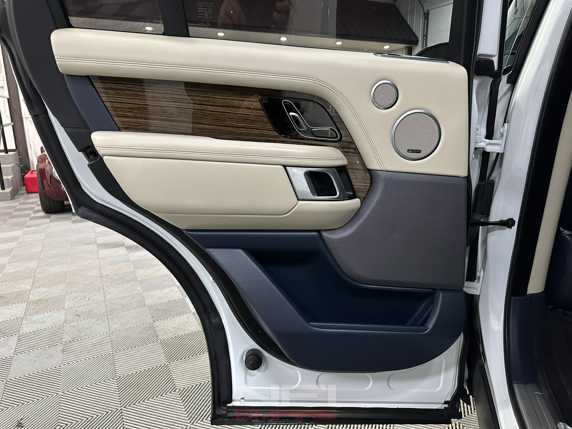 2018 Land Rover Range Rover 47