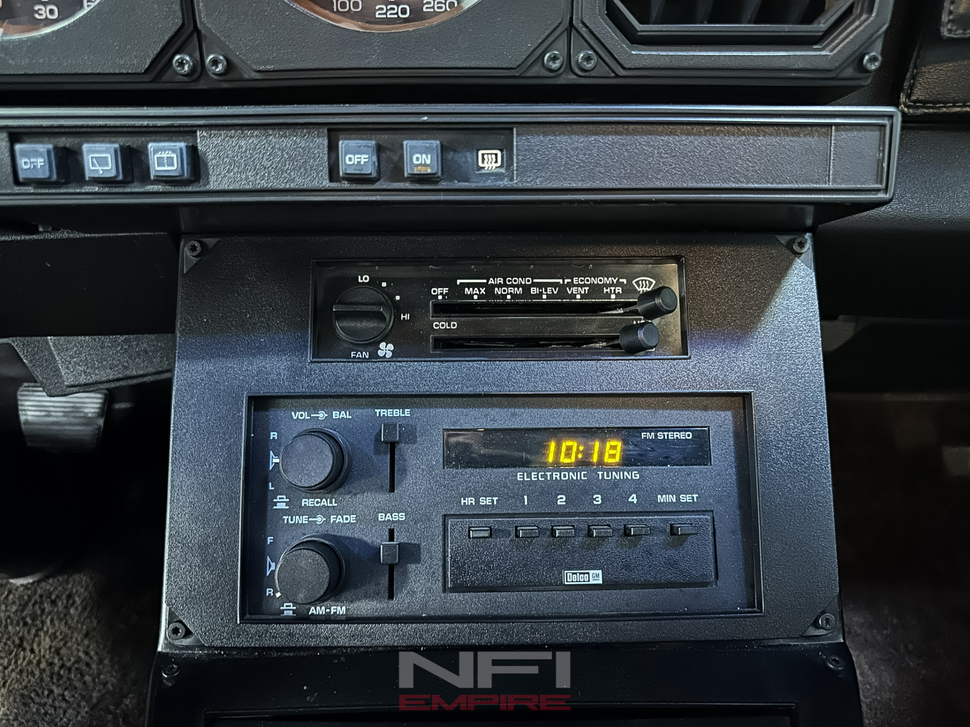 1983 Pontiac Firebird 29