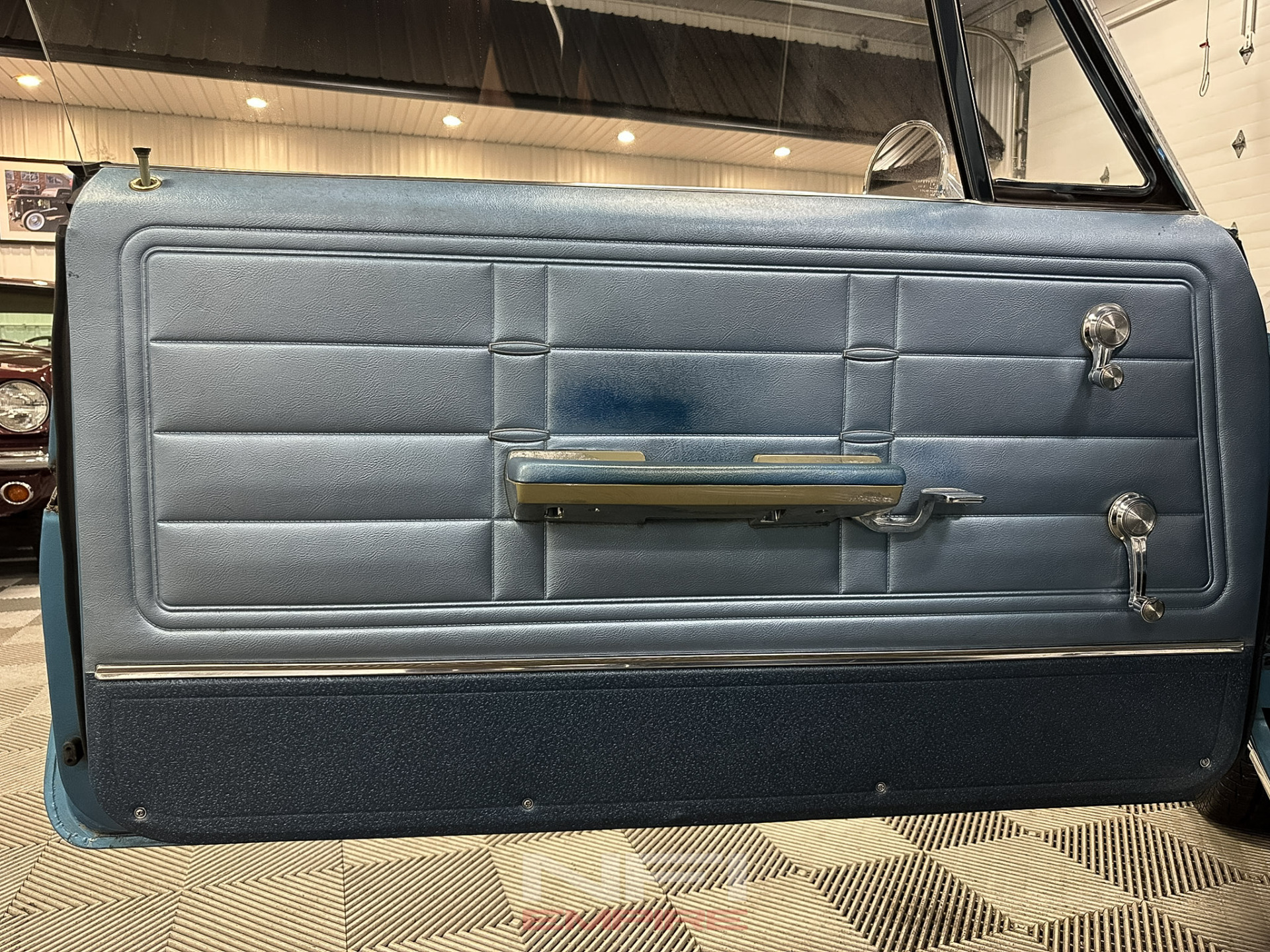 1966 Chevrolet Impala 36