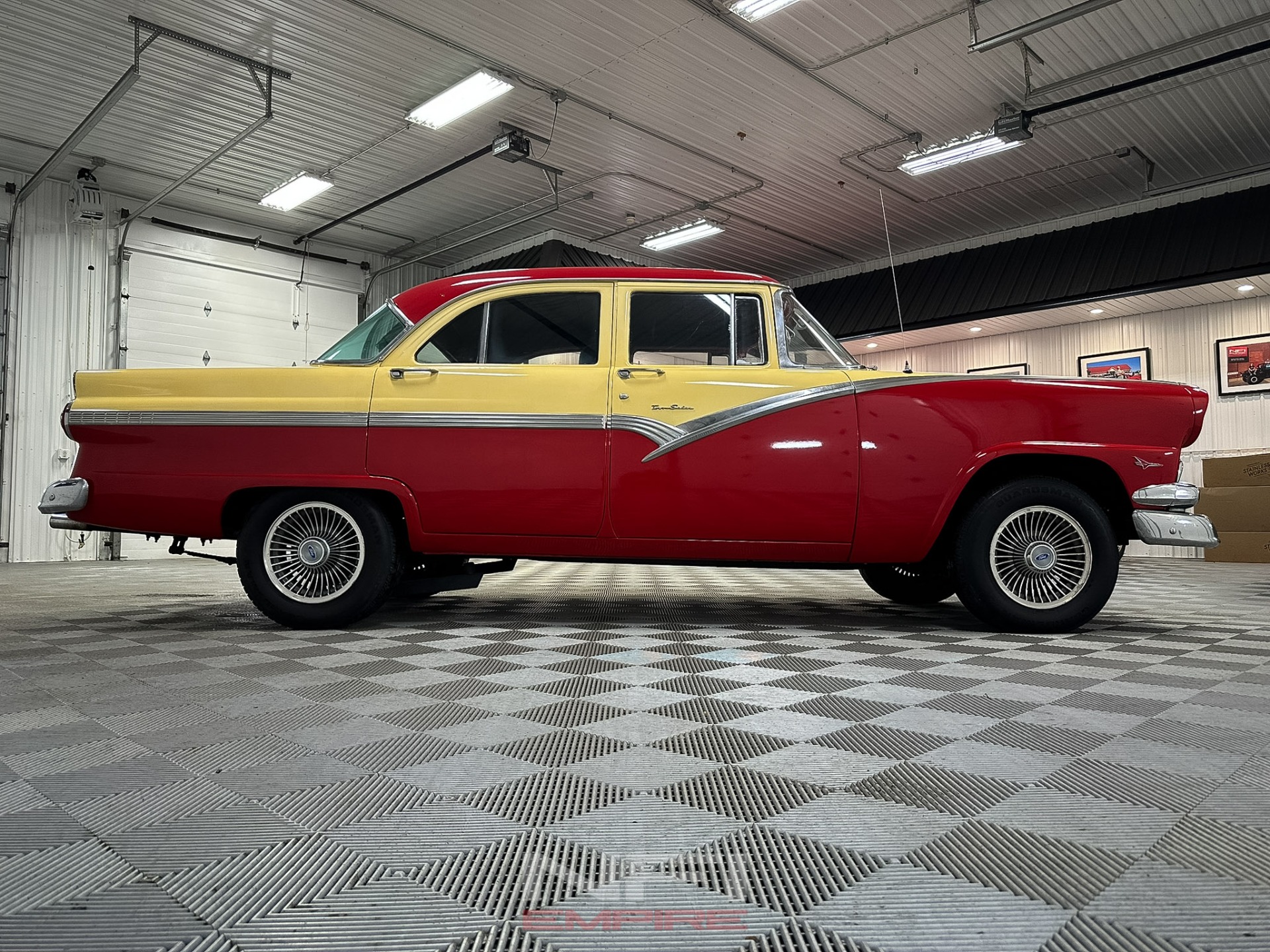 1956 Ford Fairlane 16