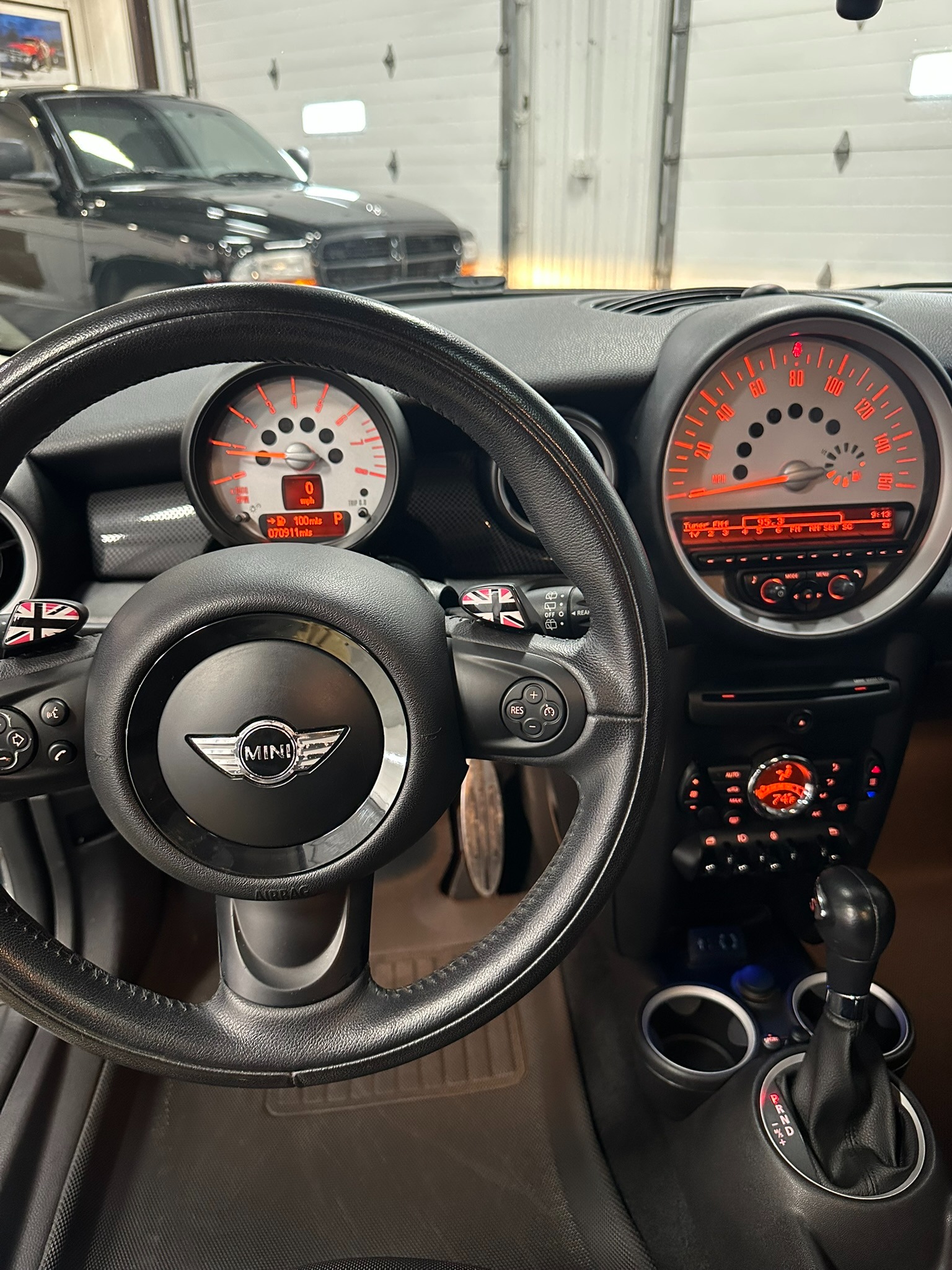 2013 MINI Cooper S 23