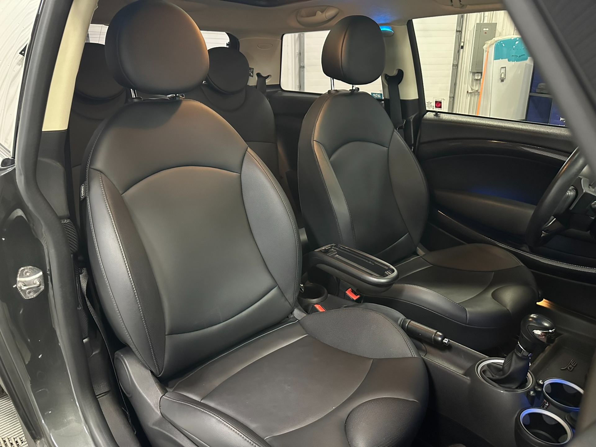 2013 MINI Cooper S 33