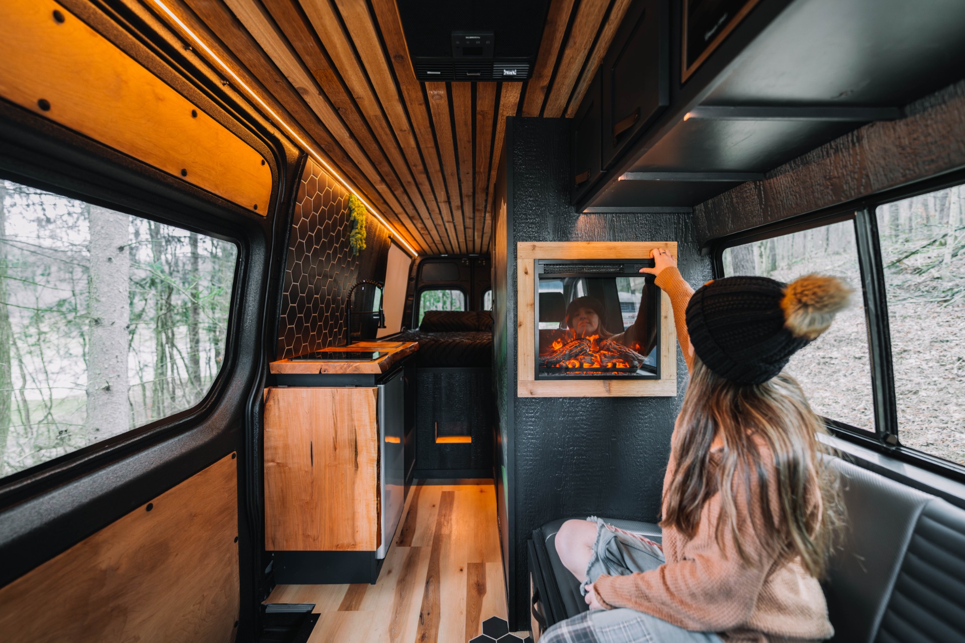 2023 Mercedes-Benz Sprinter 2500 Cargo 29