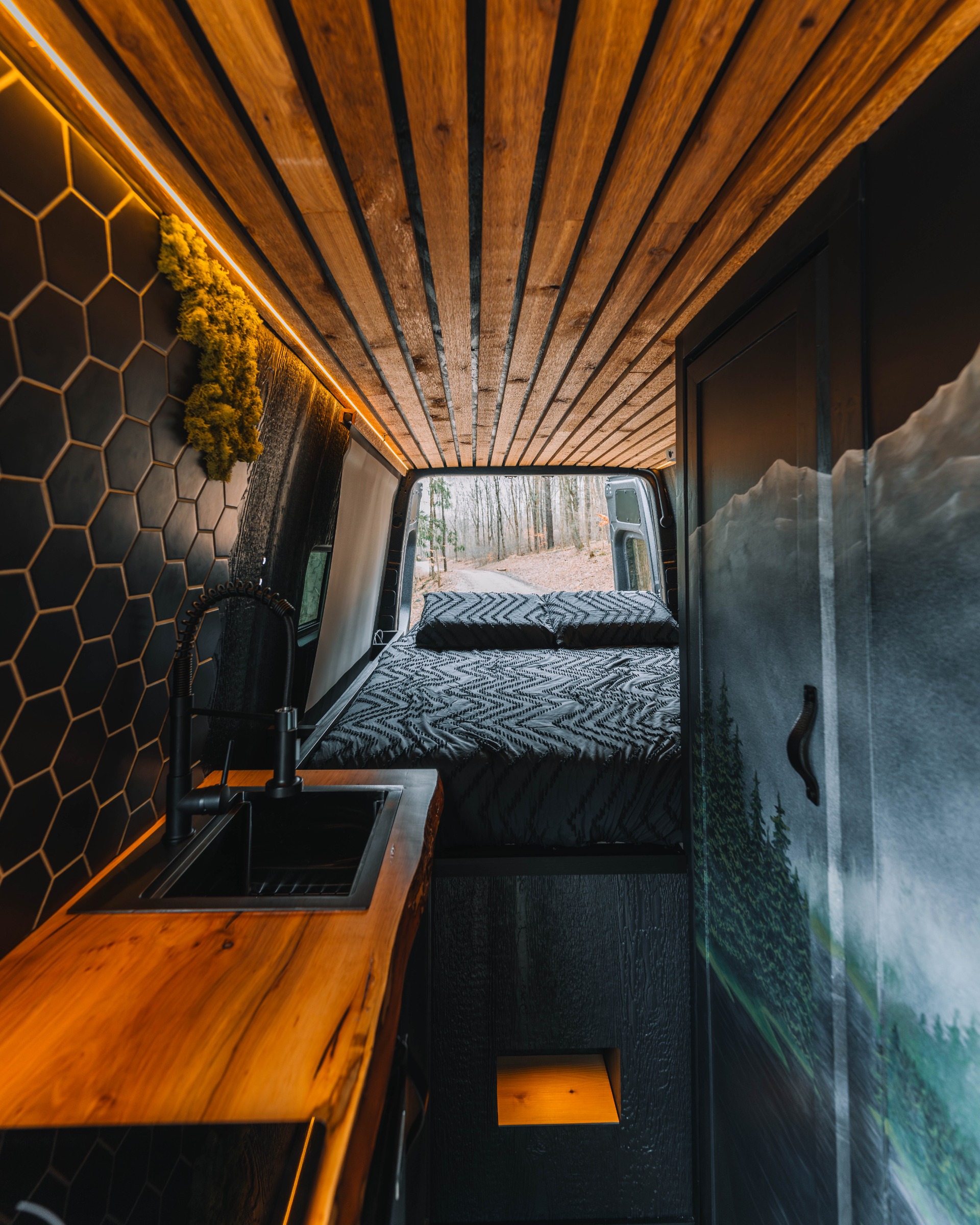 2023 Mercedes-Benz Sprinter 2500 Cargo 36