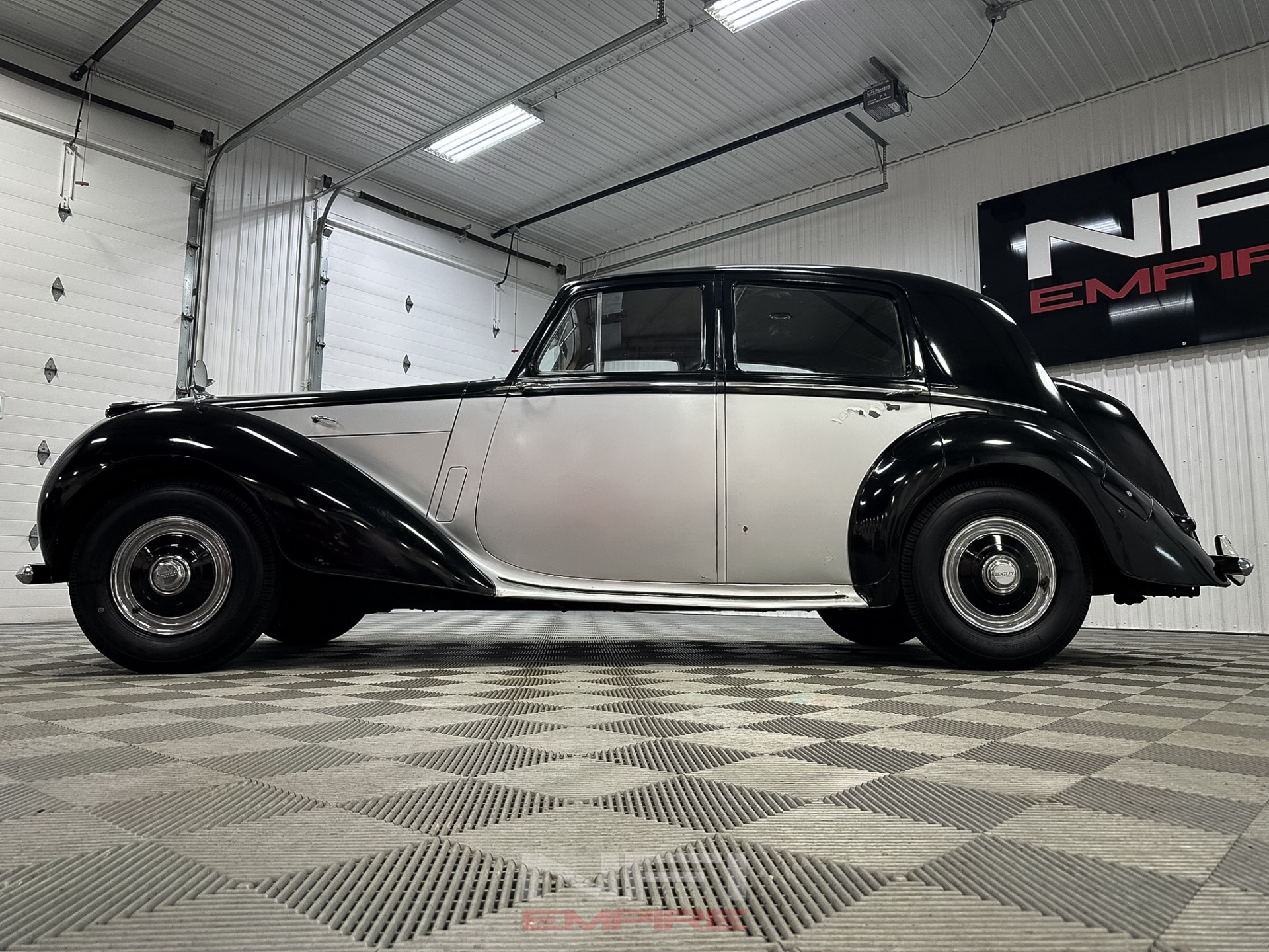 1952 Bentley Mark VI 11