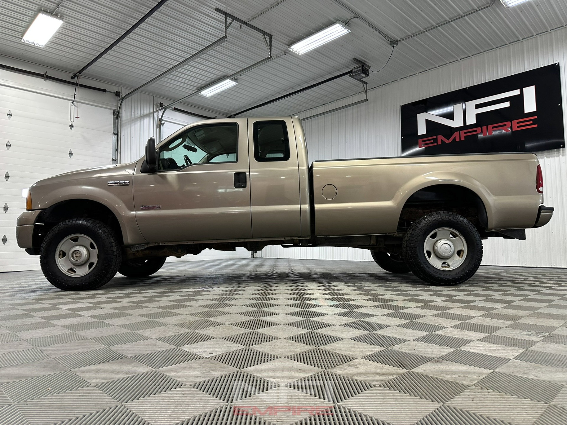 2005 Ford F350 Super Duty Super Cab 11