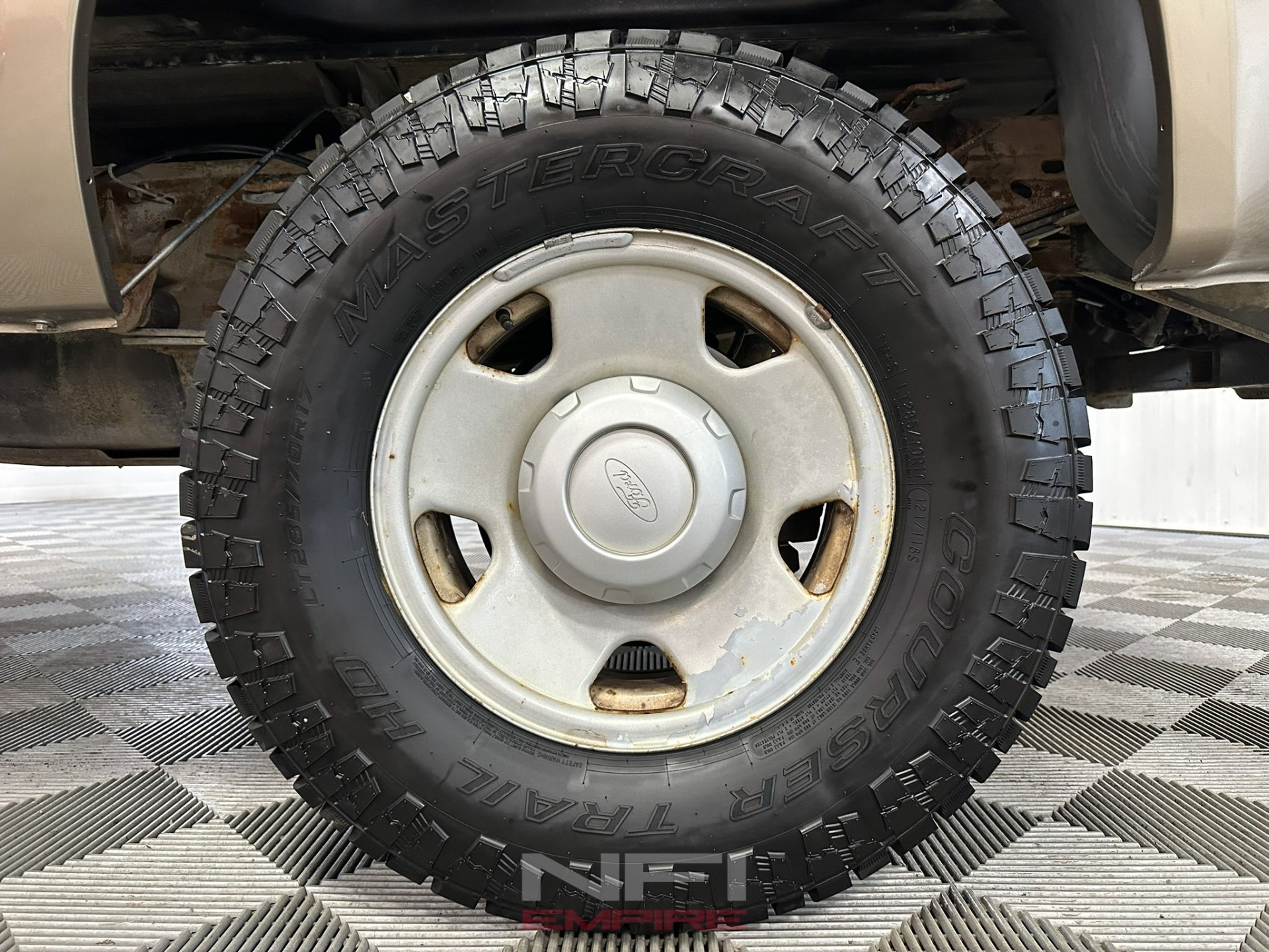 2005 Ford F350 Super Duty Super Cab 22