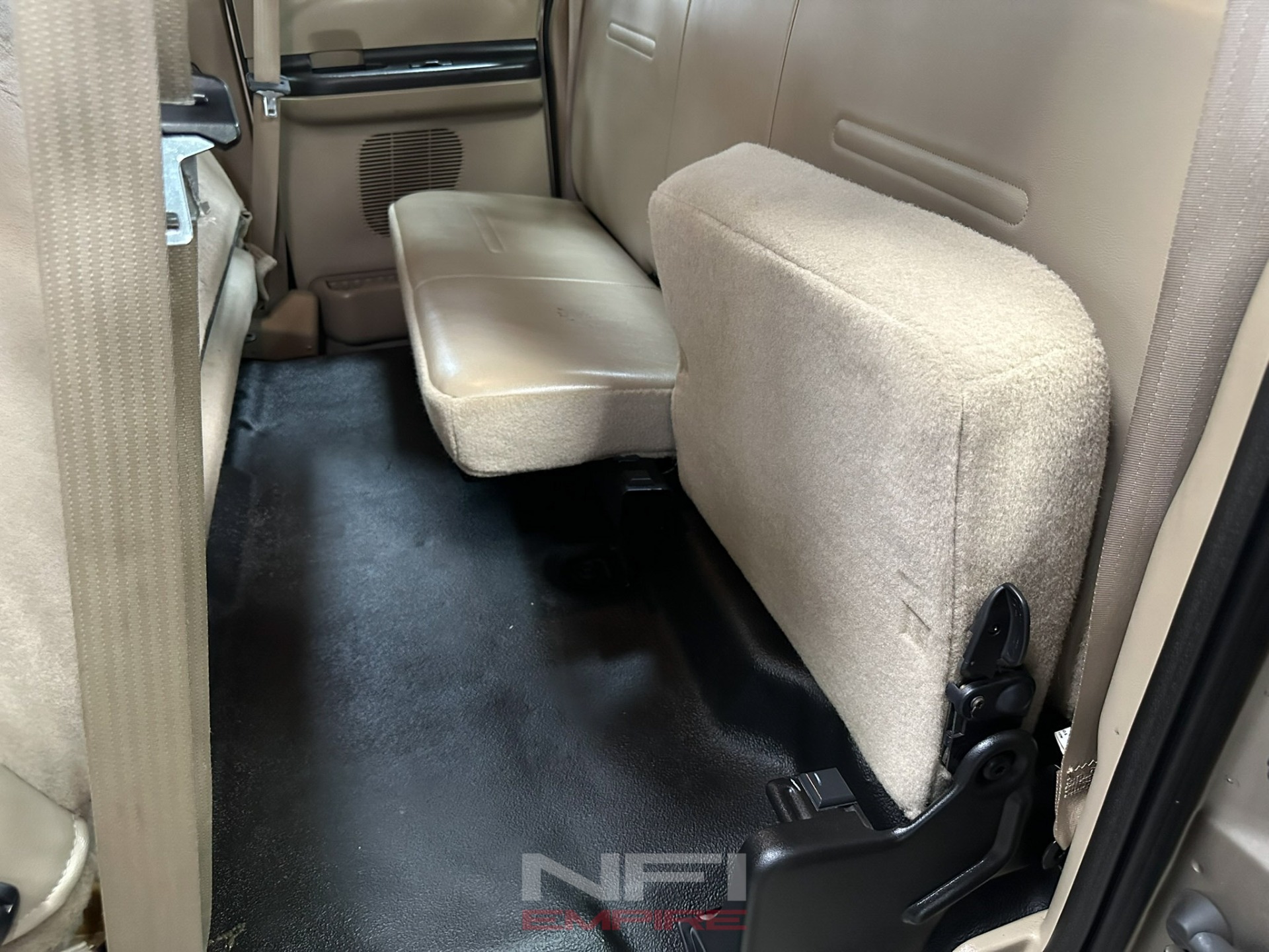 2005 Ford F350 Super Duty Super Cab 33