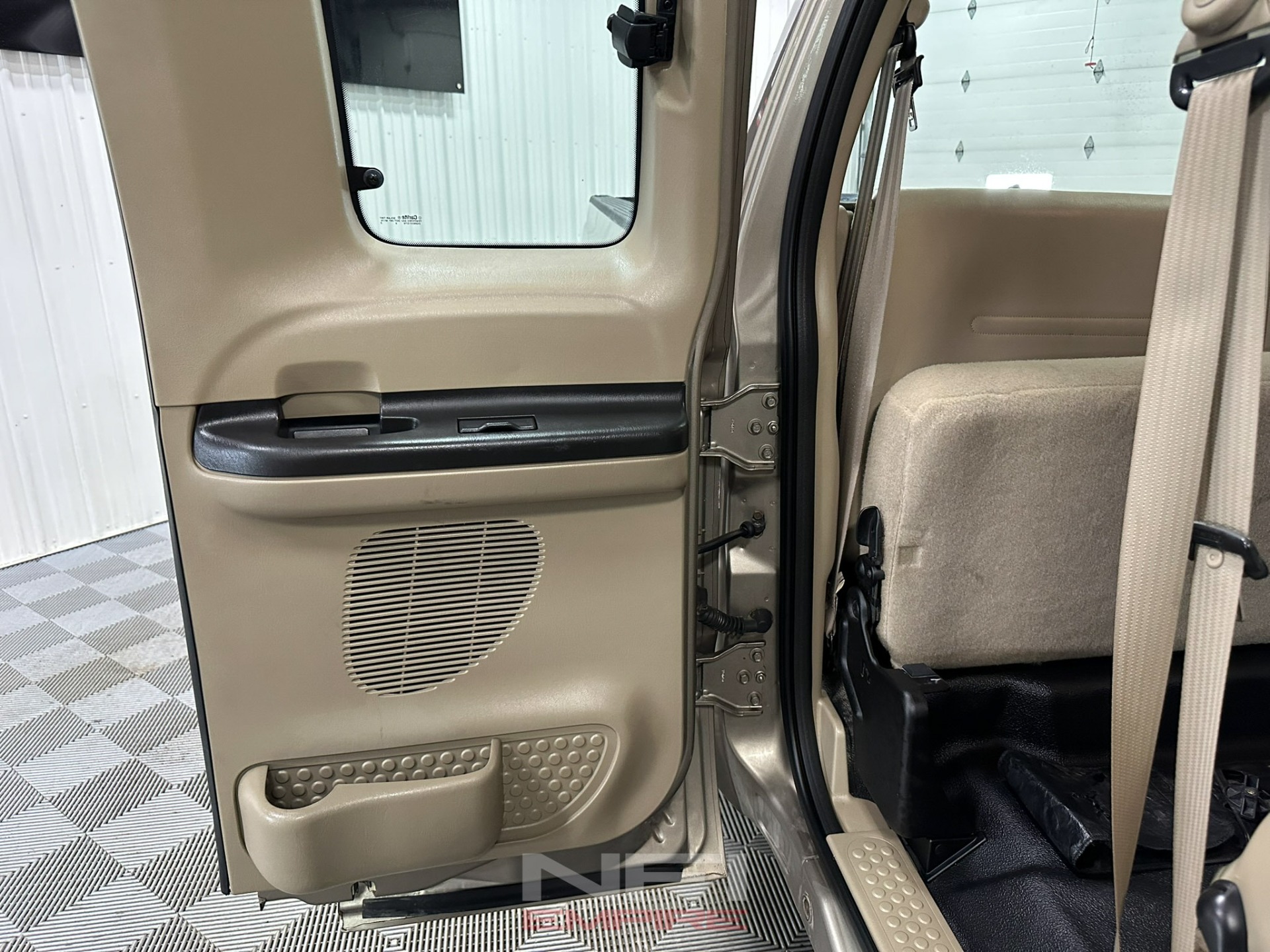 2005 Ford F350 Super Duty Super Cab 41