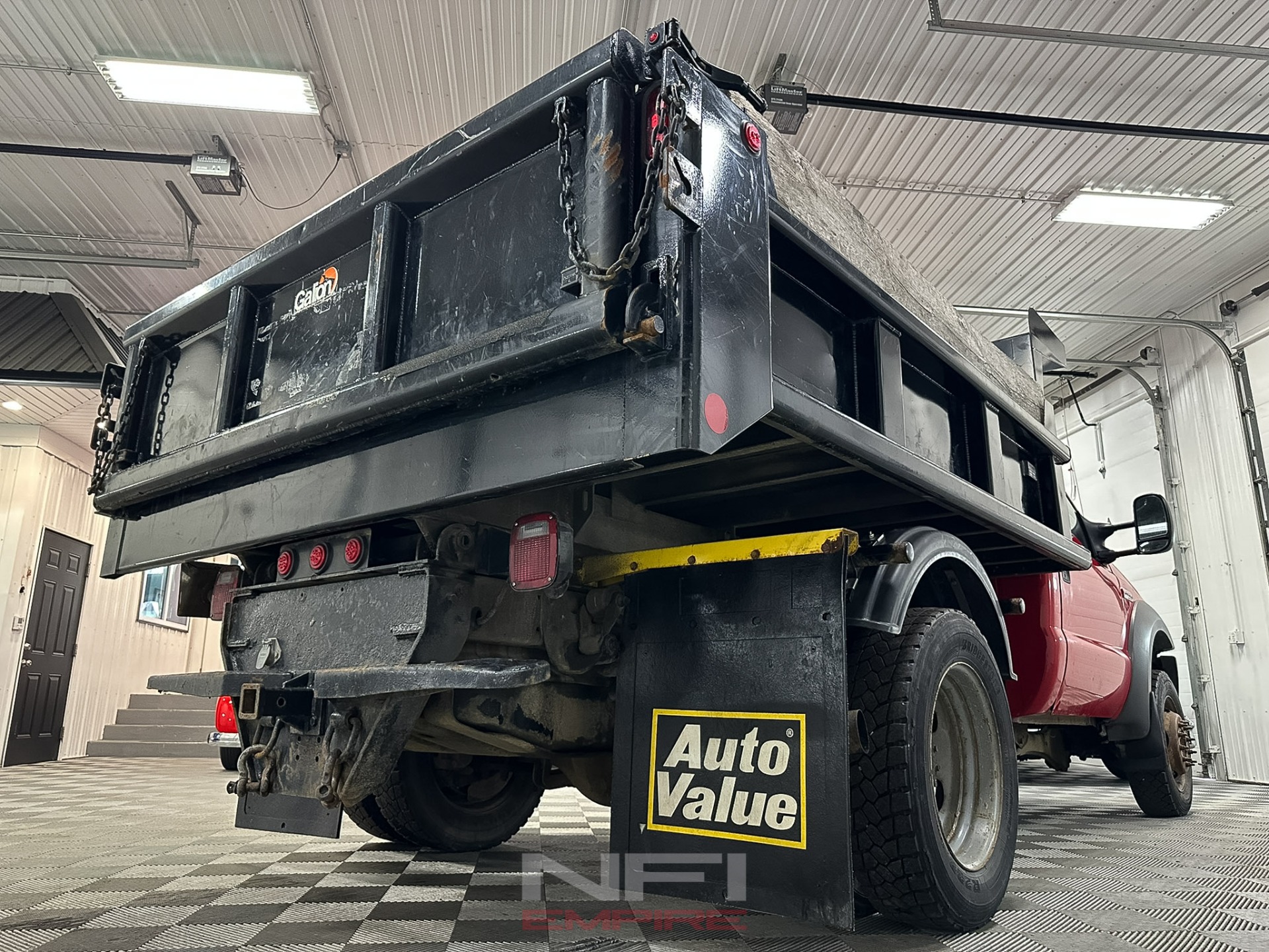 2005 Ford F450 Super Duty Regular Cab & Chassis 20