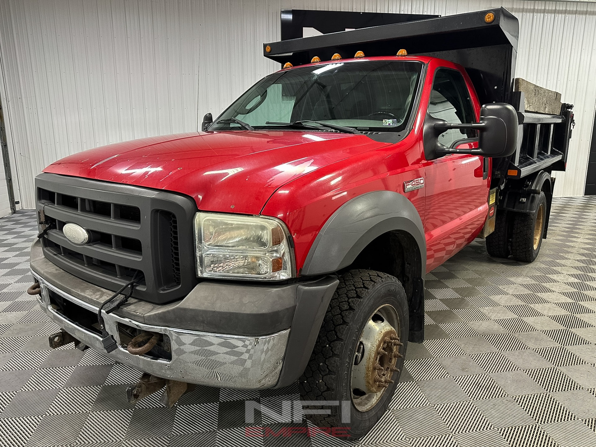 2005 Ford F450 Super Duty Regular Cab & Chassis 4