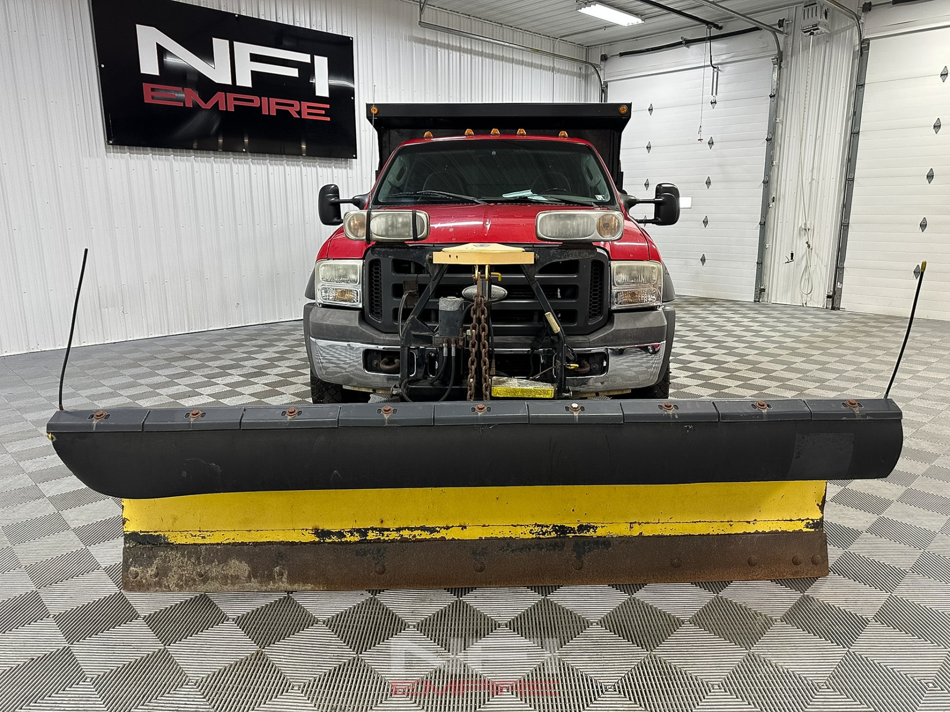 2005 Ford F450 Super Duty Regular Cab & Chassis 6