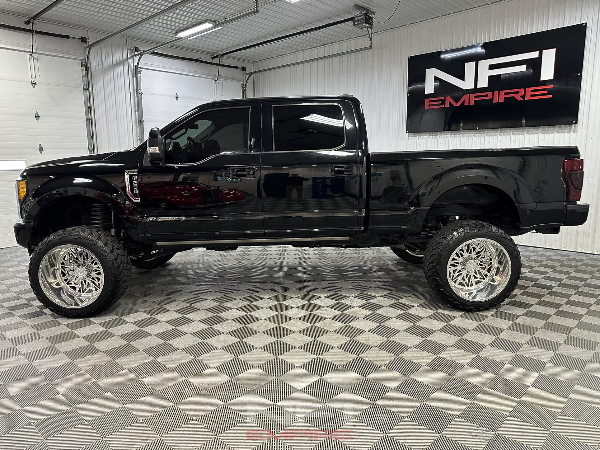 2020 Ford F250 Super Duty Crew Cab 2