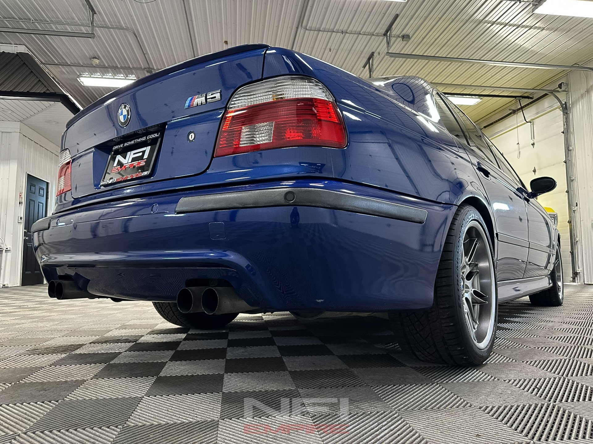2002 BMW M5 19
