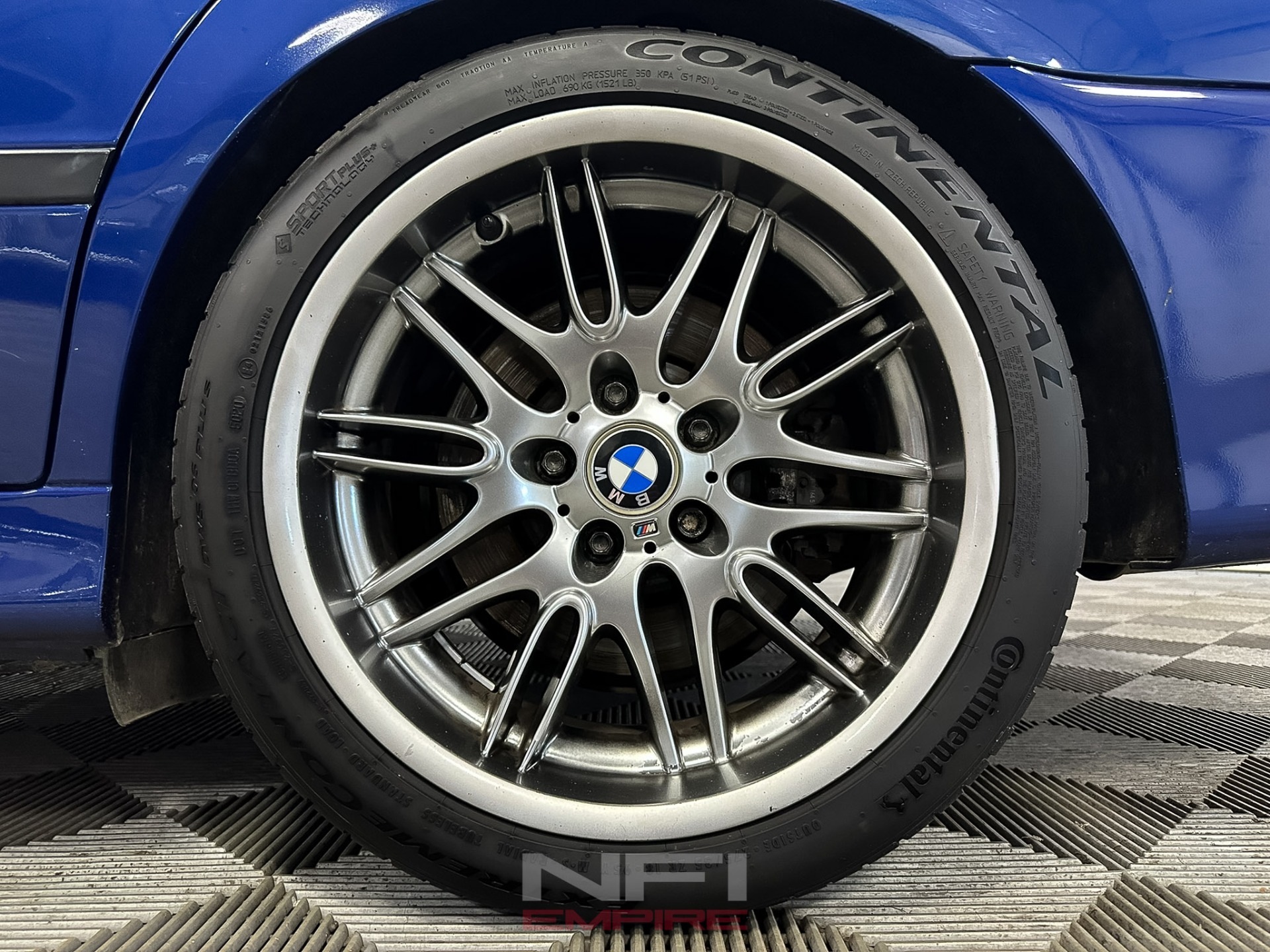 2002 BMW M5 22