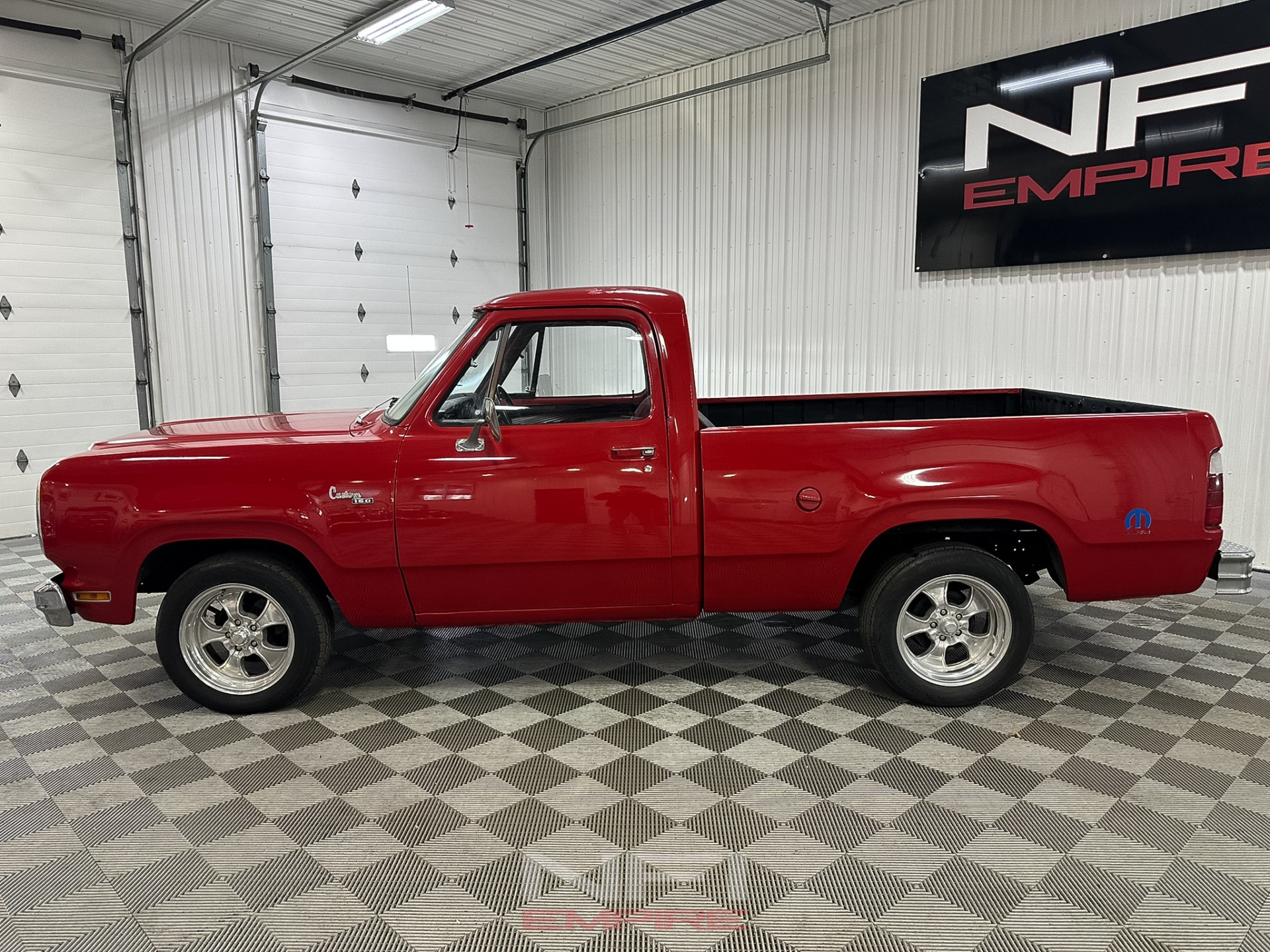 1980 Dodge D-150 2