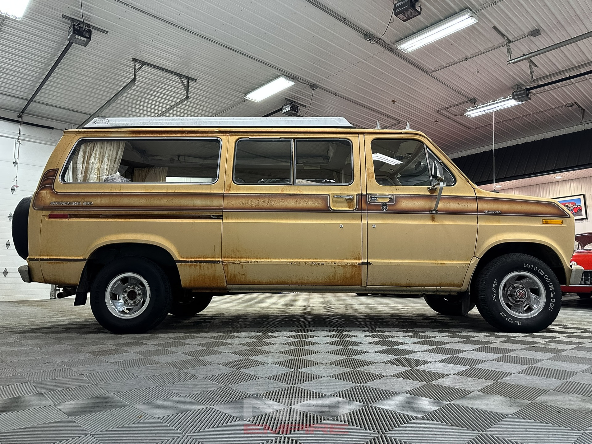 1977 Ford E150 Econoline 17