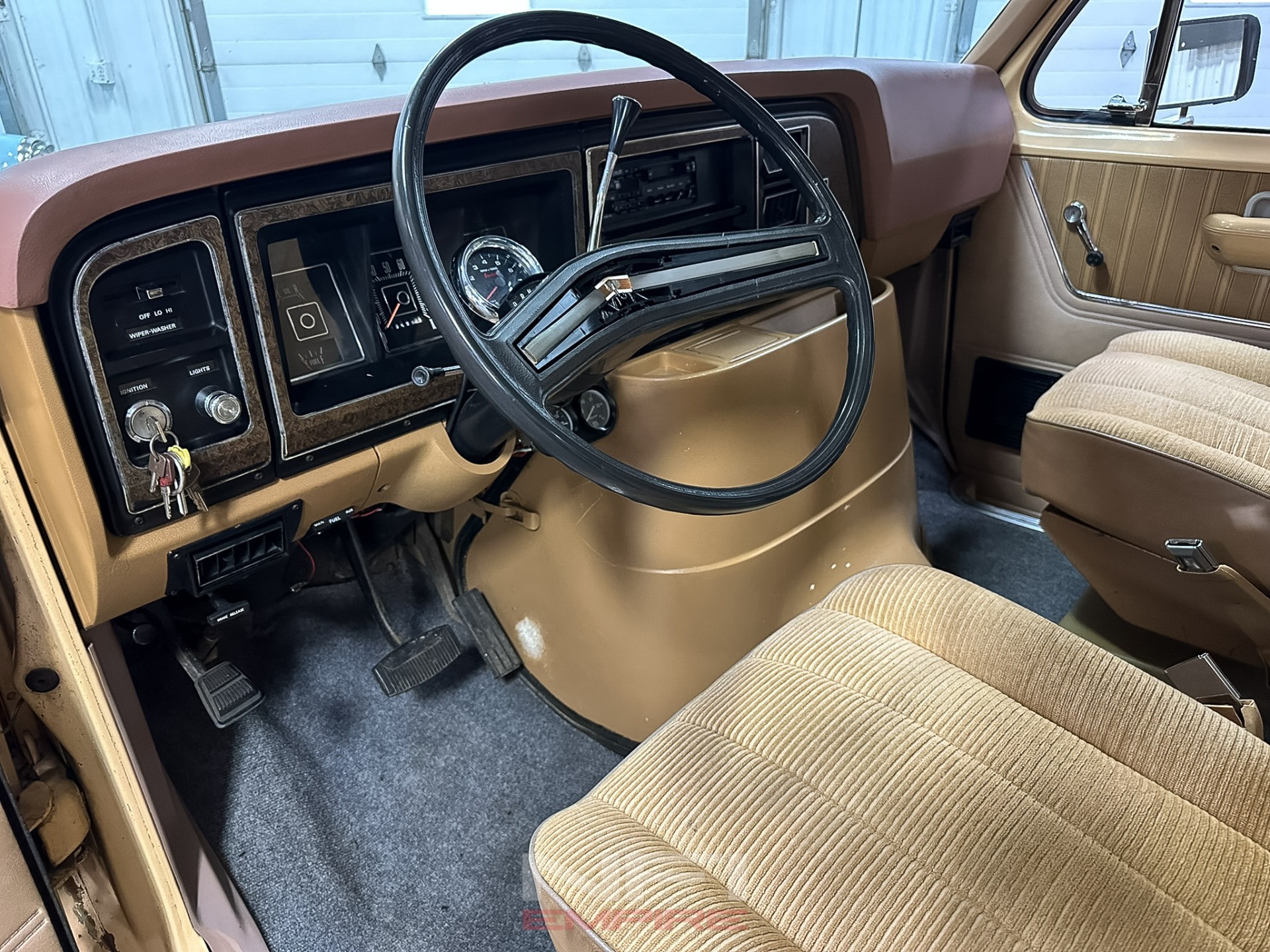 1977 Ford E150 Econoline 23
