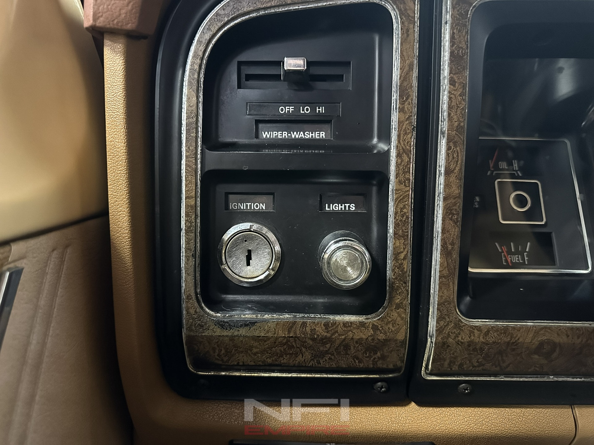 1977 Ford E150 Econoline 30